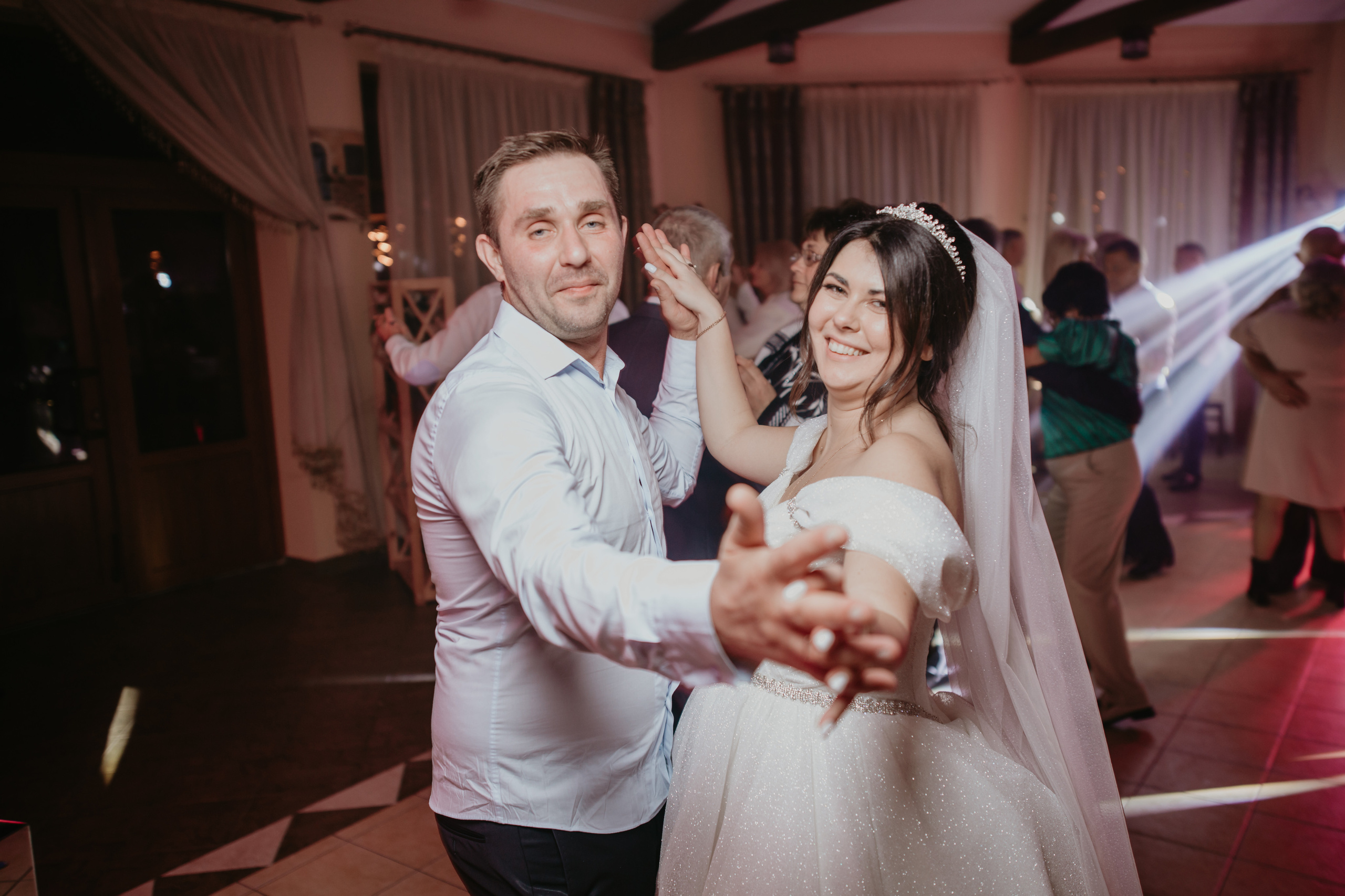 Весільний день Маряни та Володі. Весільний фотограф у Львові Мирон Роксоляна