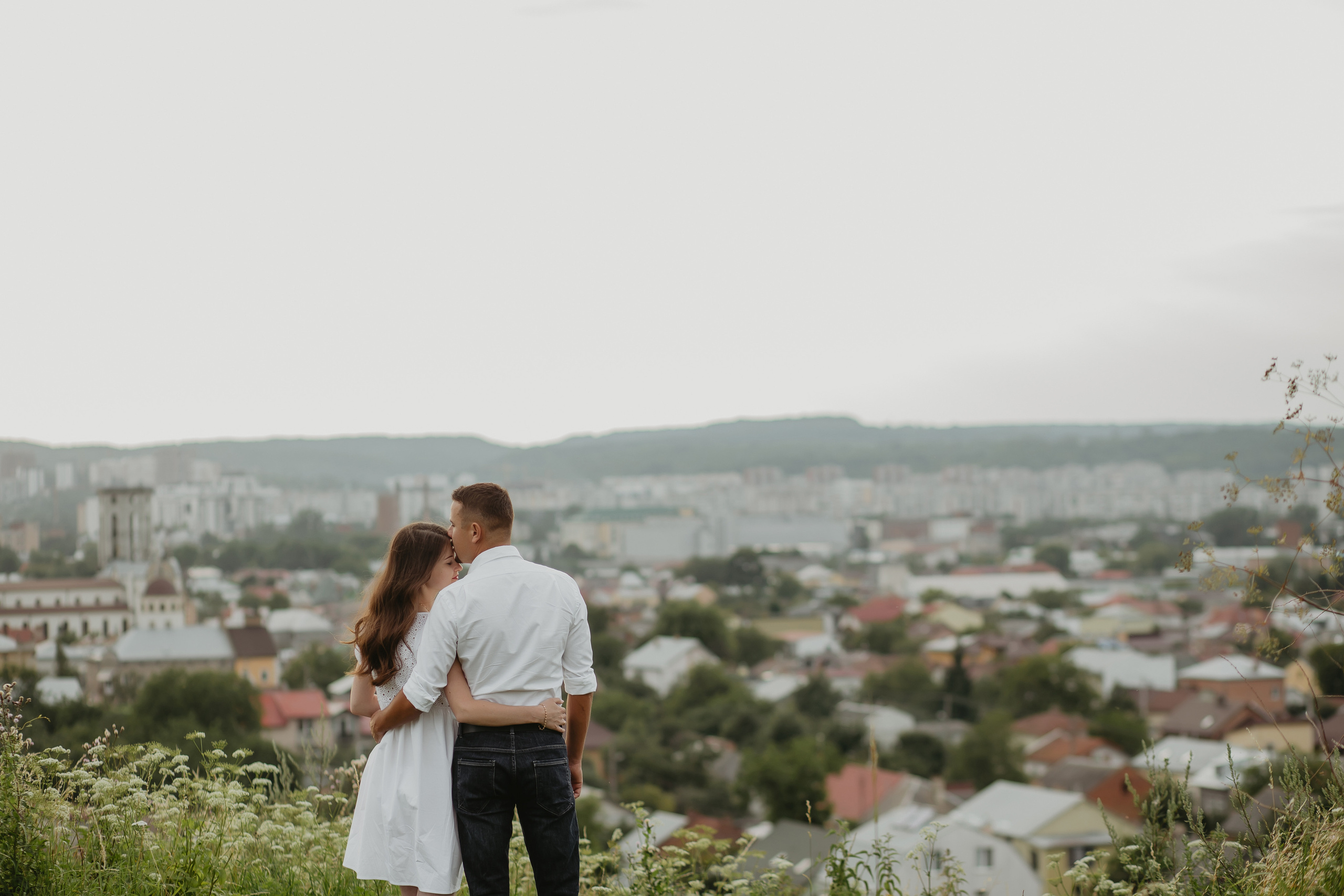 Зйомка вагітності на горі. Весільний фотограф у Львові Мирон Роксоляна
