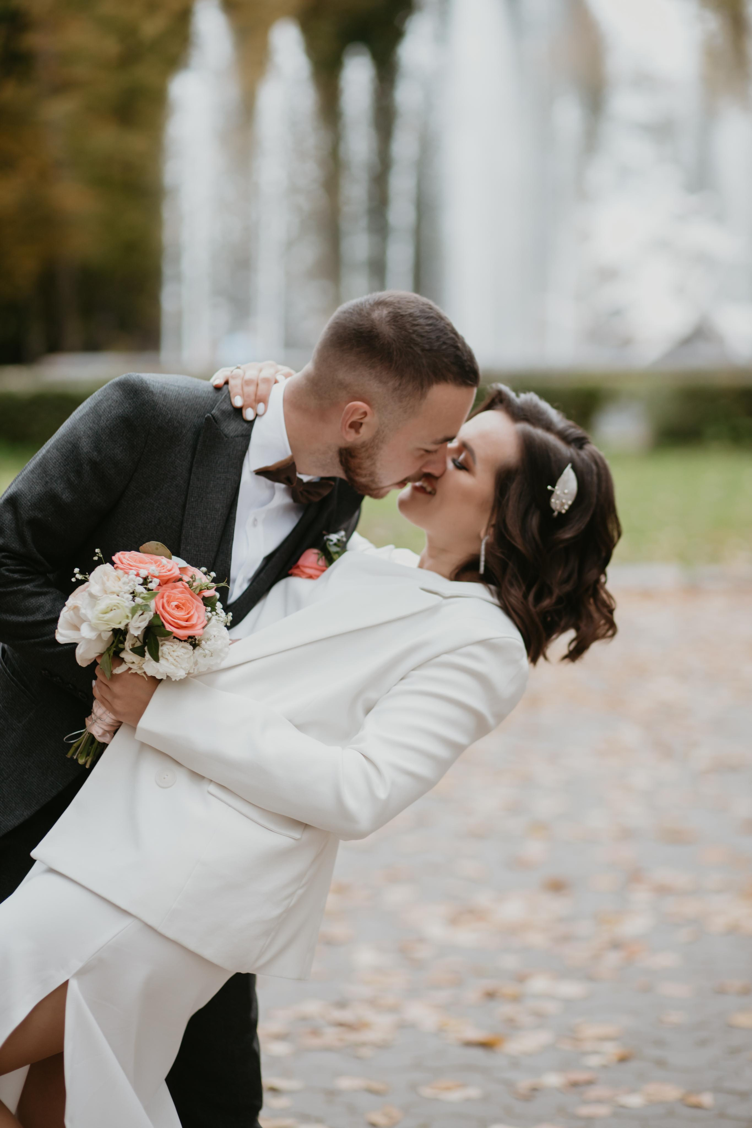 Розпис Уляна і Олег. Весільний фотограф у Львові Мирон Роксоляна