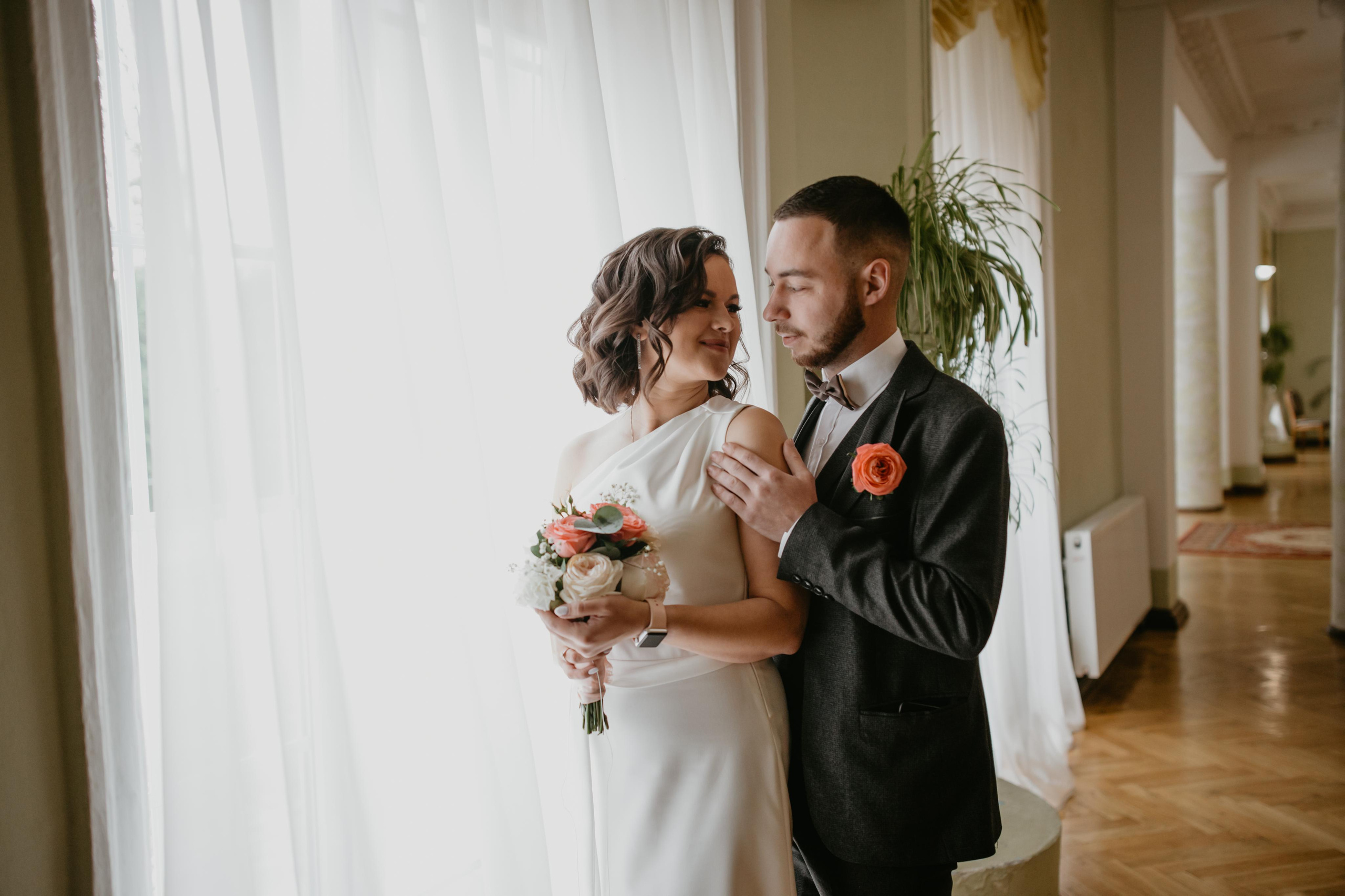 Розпис Уляна і Олег. Весільний фотограф у Львові Мирон Роксоляна