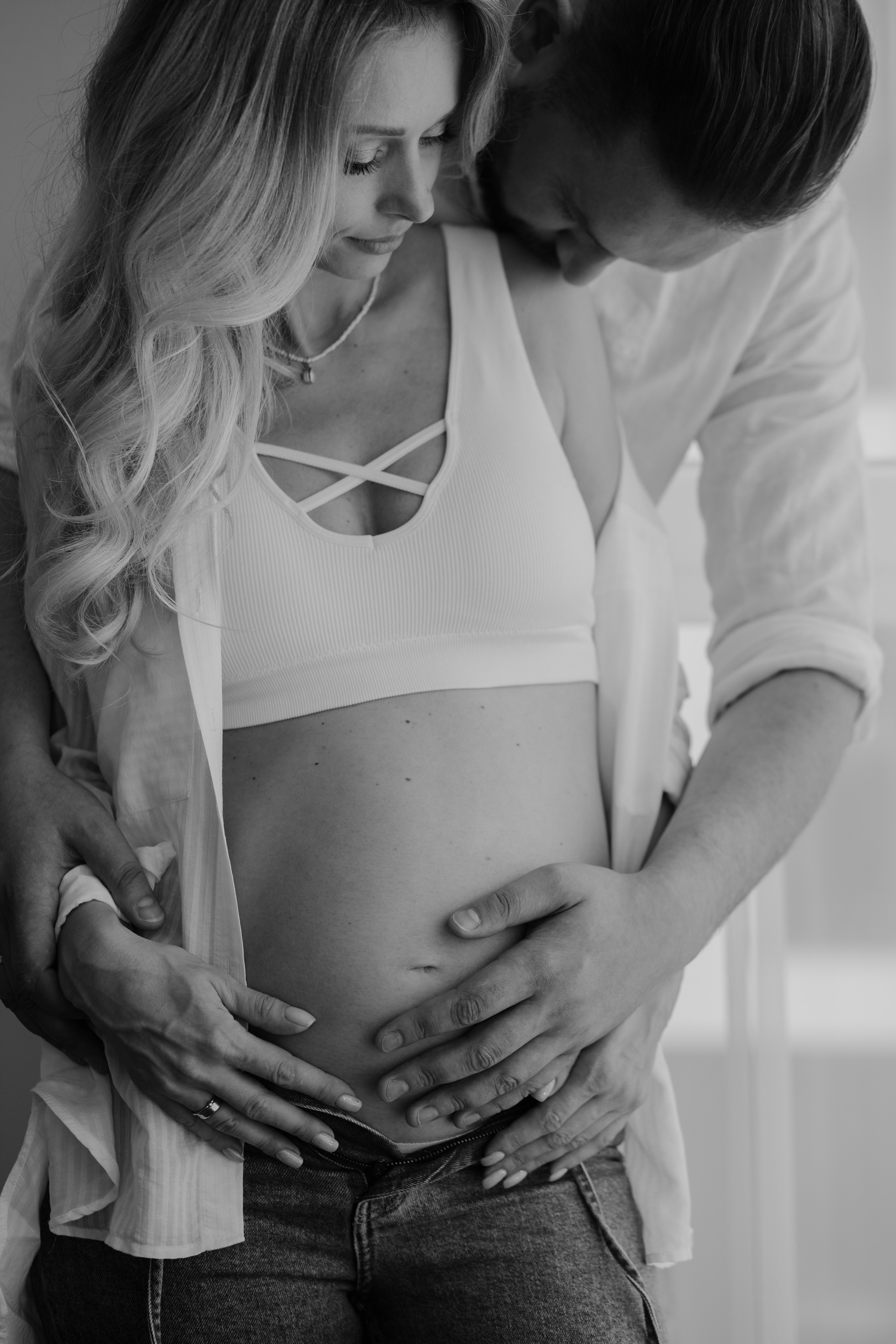 Домашня зйомка вагітності. Весільний фотограф у Львові Мирон Роксоляна