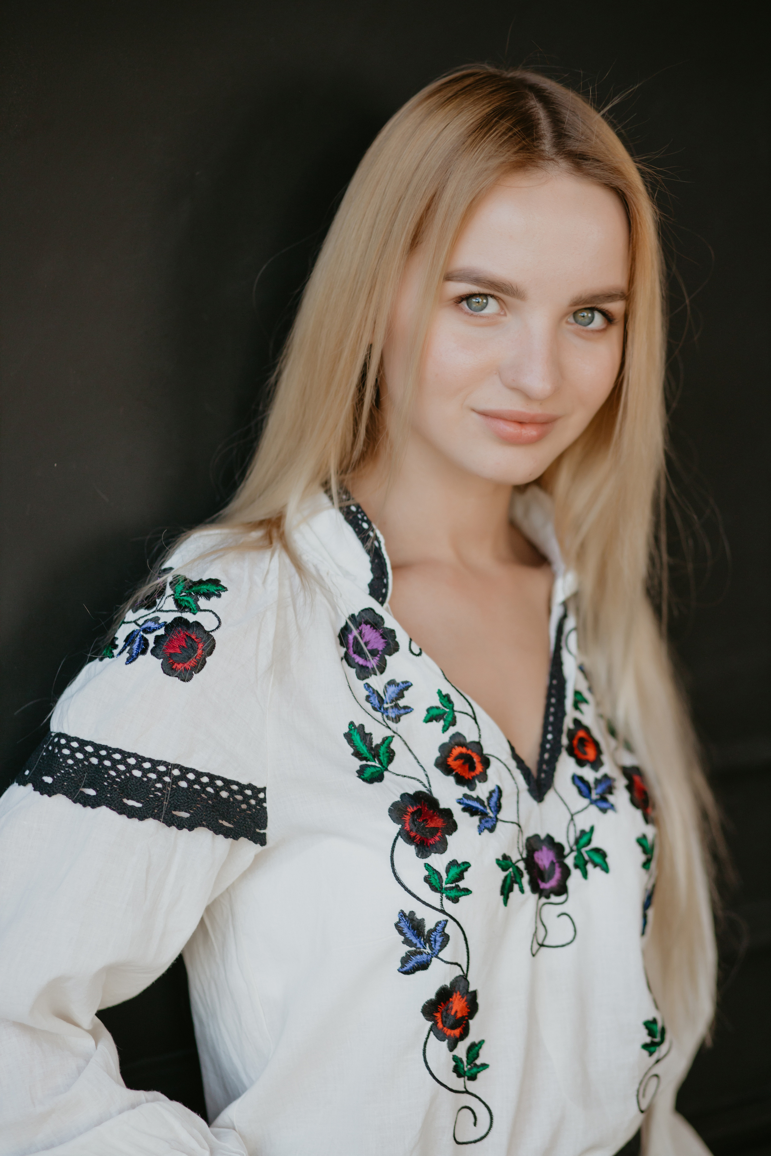 Сімейна зйомка у студії. Весільний фотограф у Львові Мирон Роксоляна