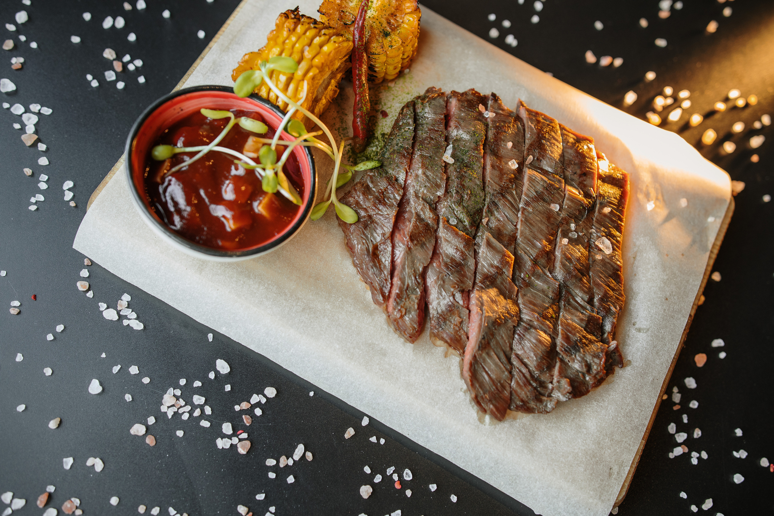 Зйомка меню. Весільний фотограф у Львові Мирон Роксоляна