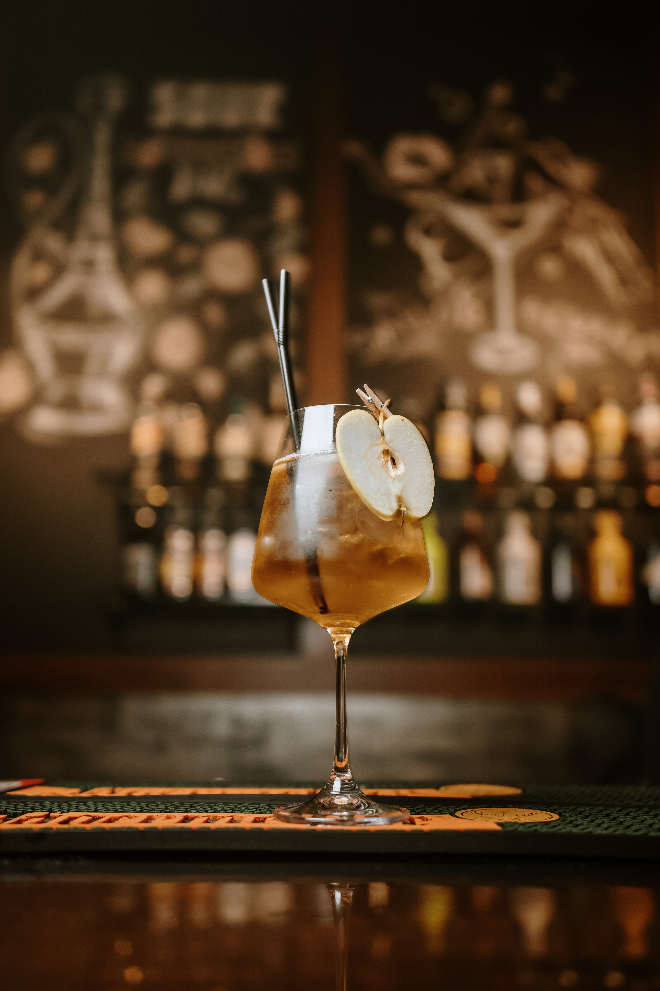 Для лаундж бару. Весільний фотограф у Львові Мирон Роксоляна