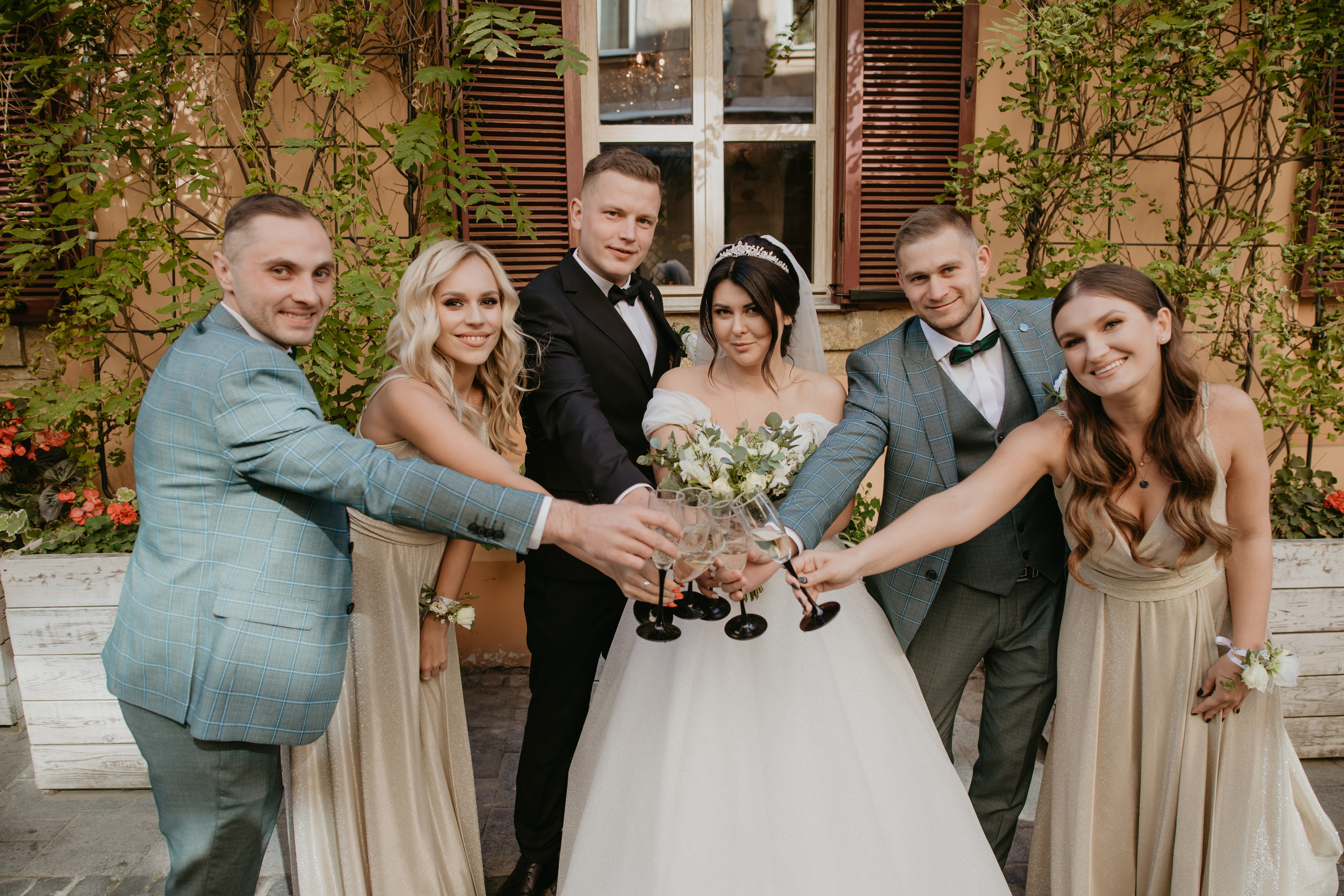 Весільний день Маряни та Володі. Весільний фотограф у Львові Мирон Роксоляна