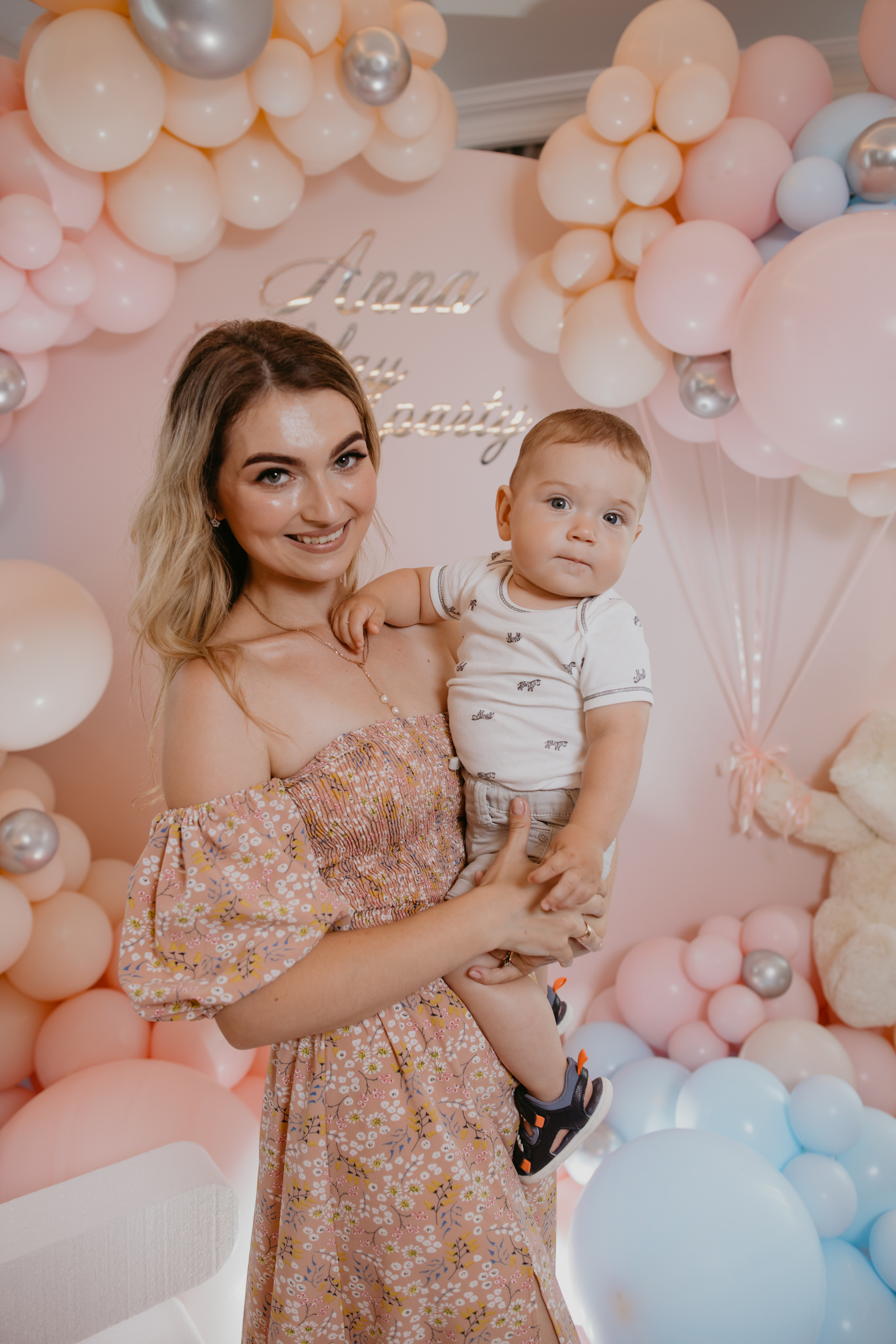 День народження Анна 1 рочок. Весільний фотограф у Львові Мирон Роксоляна