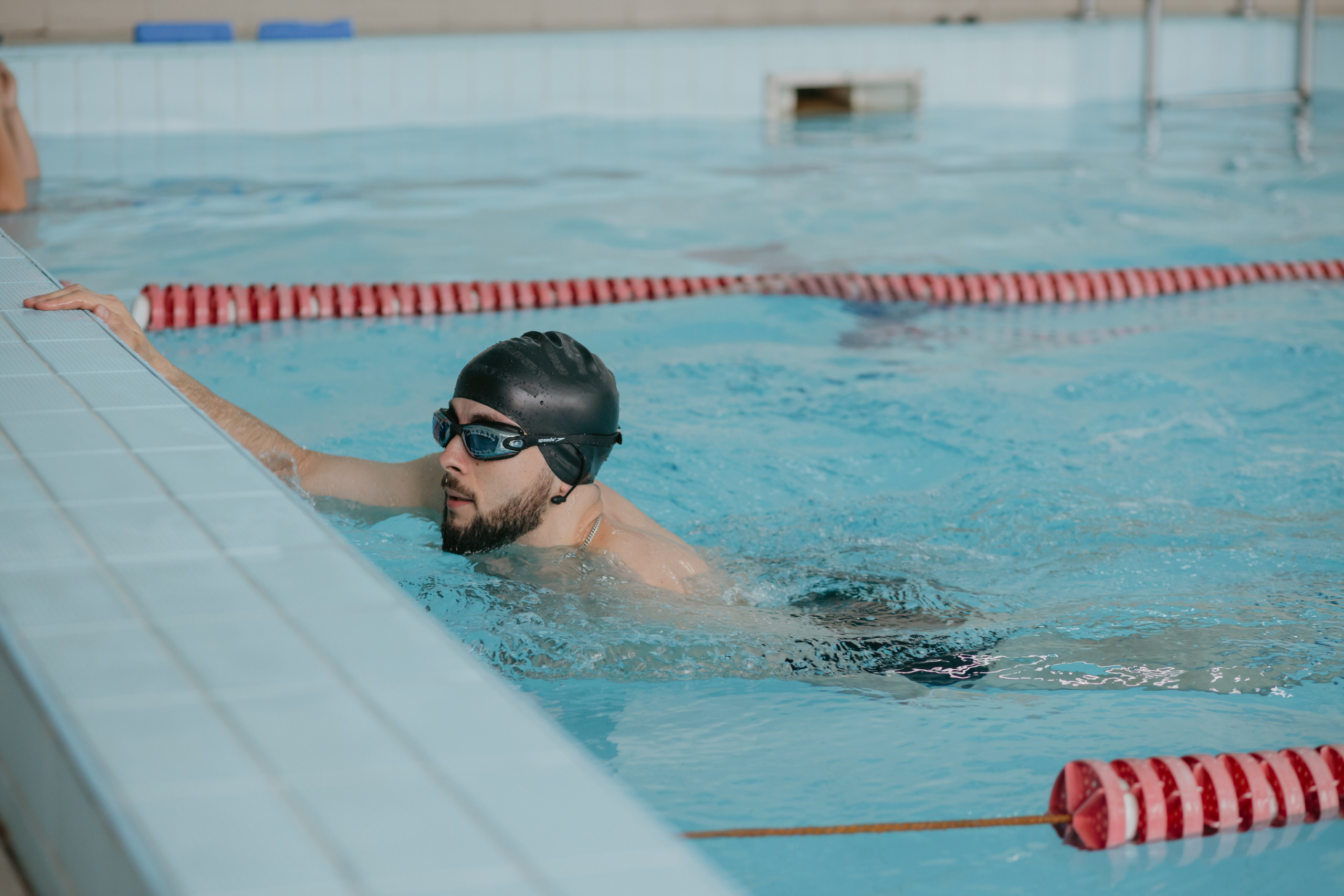 Зйомка для басейну. Весільний фотограф у Львові Мирон Роксоляна