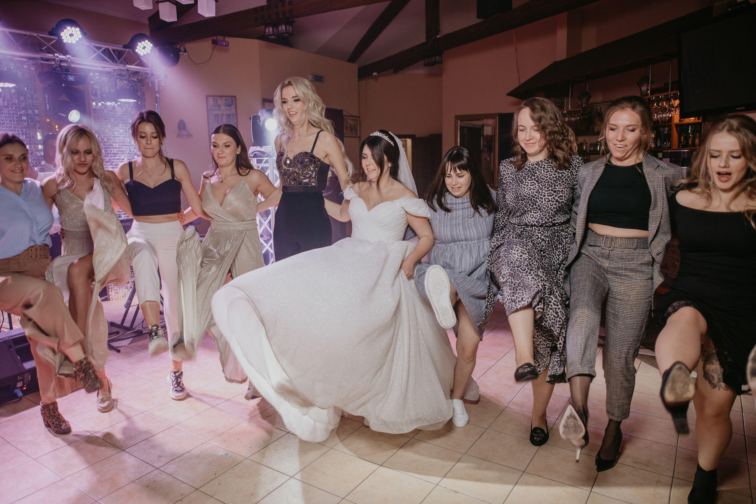 Весільний день Маряни та Володі. Весільний фотограф у Львові Мирон Роксоляна