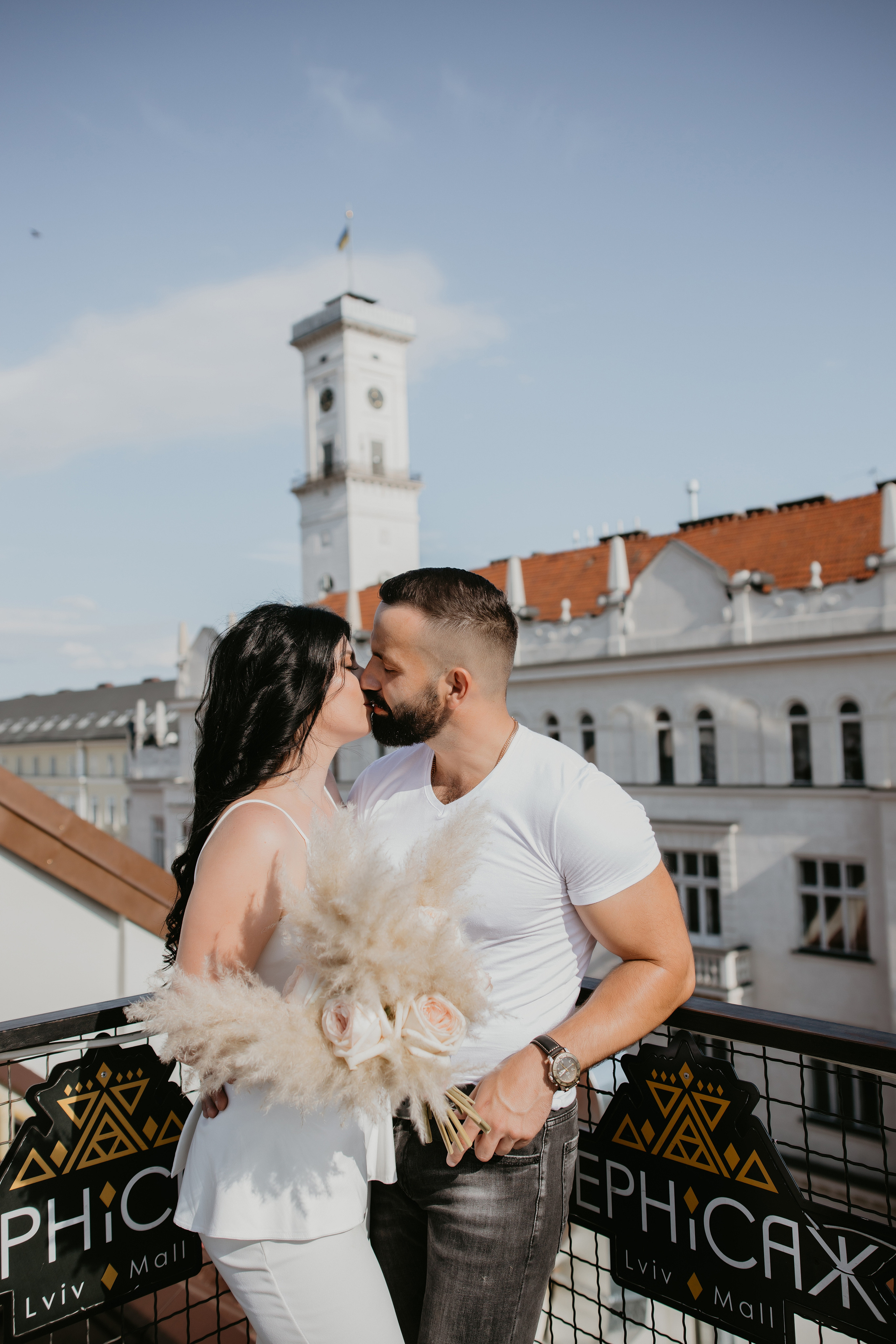 Розпис Леонід і Соломія. Весільний фотограф у Львові Мирон Роксоляна