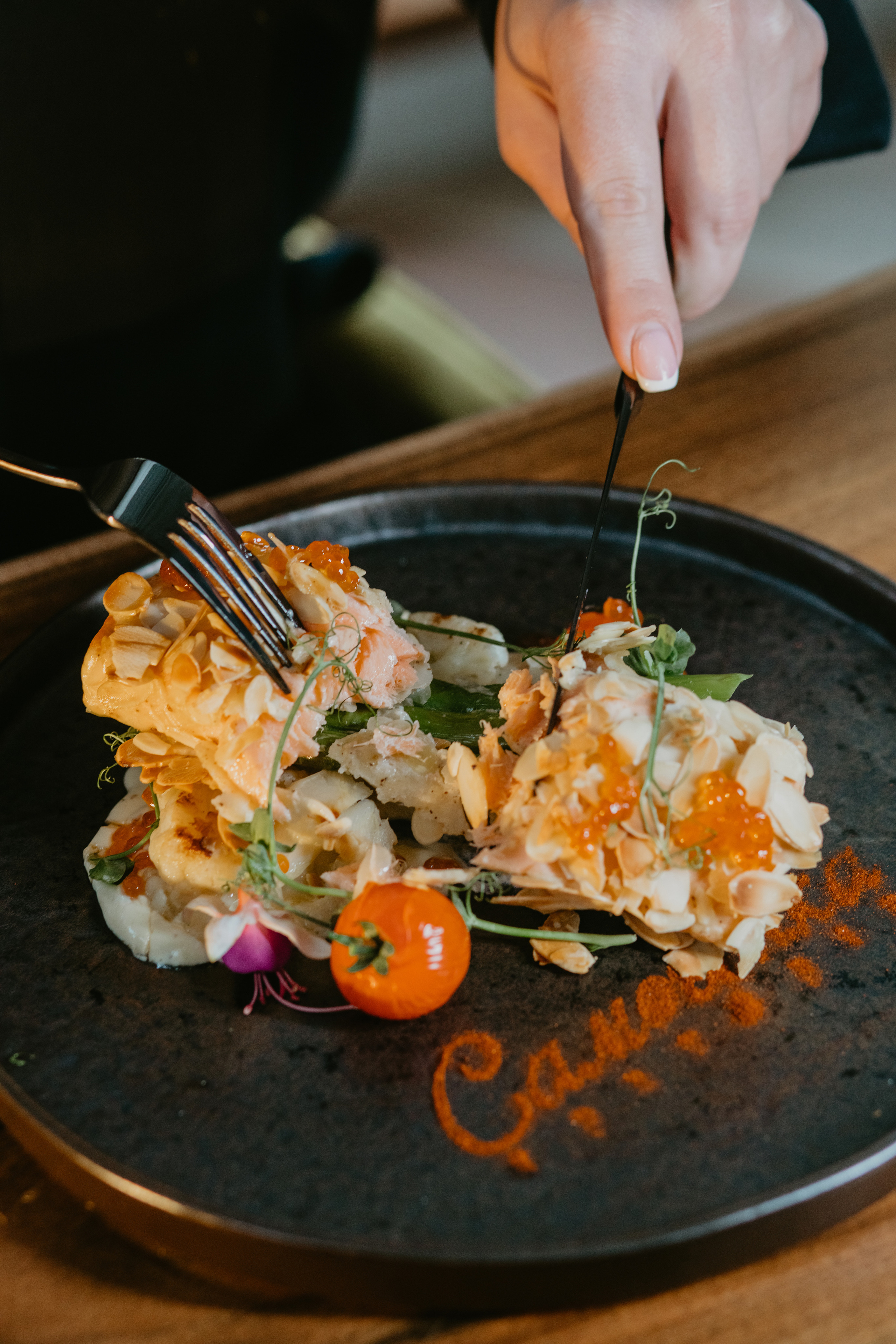 Зйомка меню для ресторану. Весільний фотограф у Львові Мирон Роксоляна