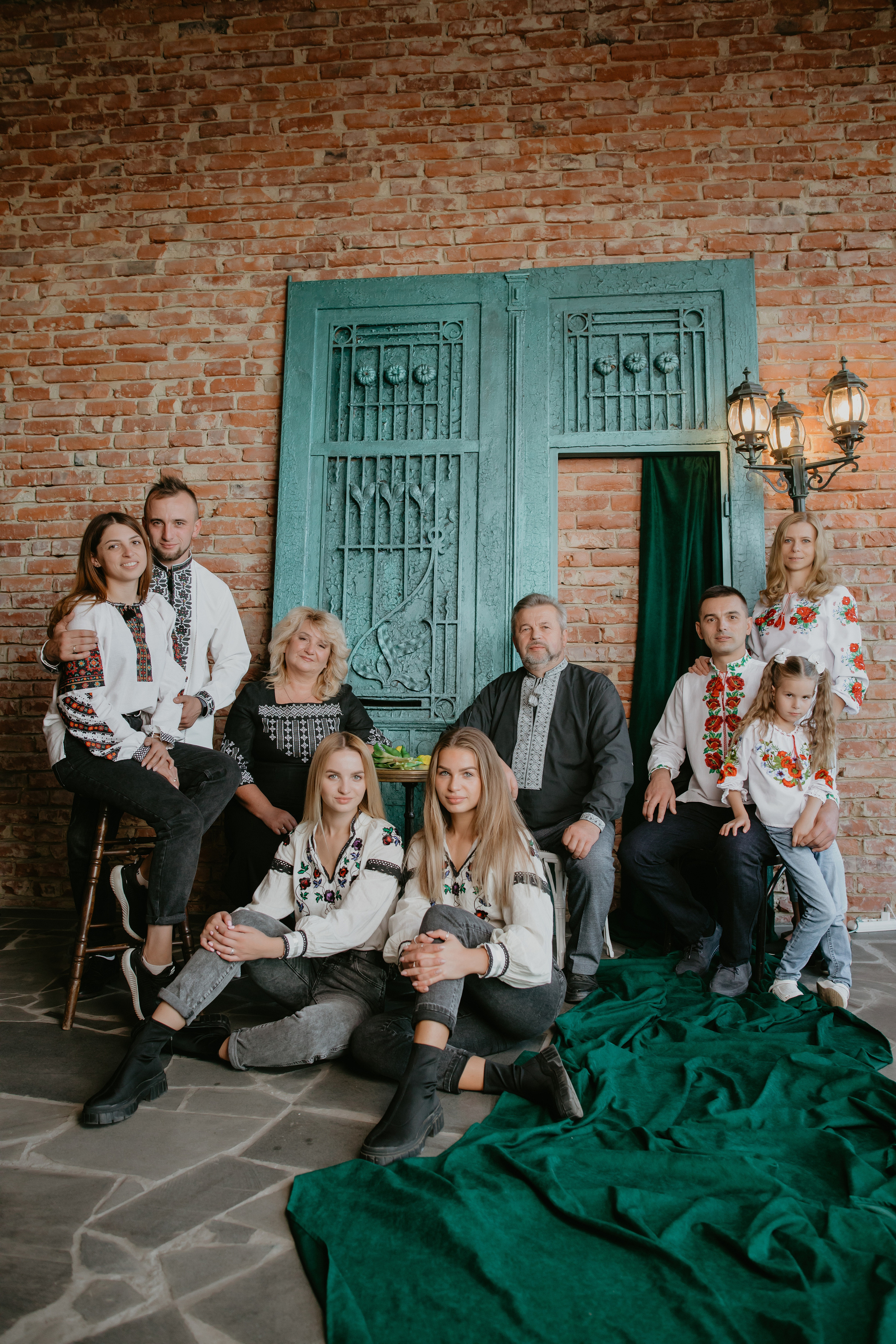 Сімейна зйомка у студії. Весільний фотограф у Львові Мирон Роксоляна