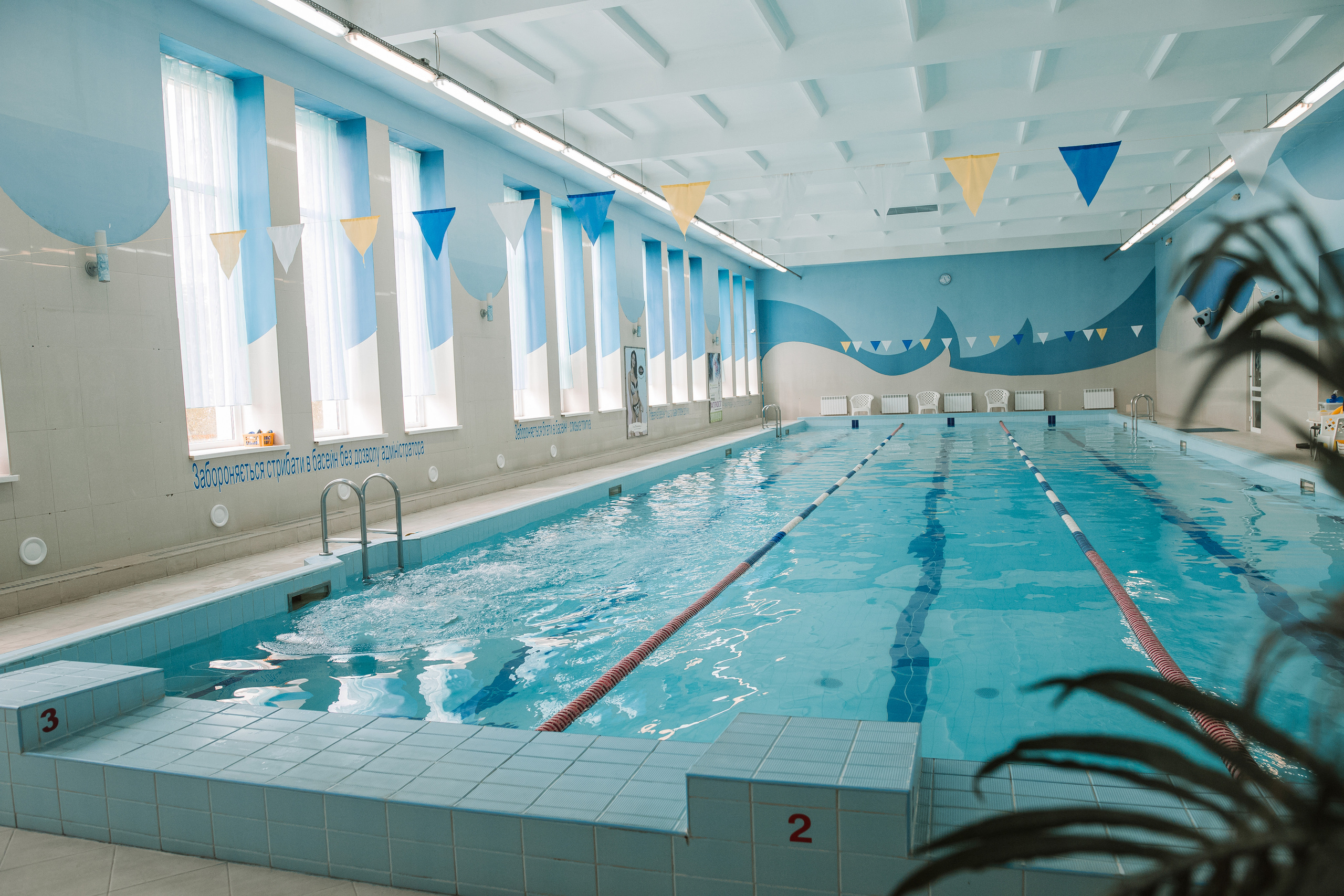 Зйомка для басейну. Весільний фотограф у Львові Мирон Роксоляна