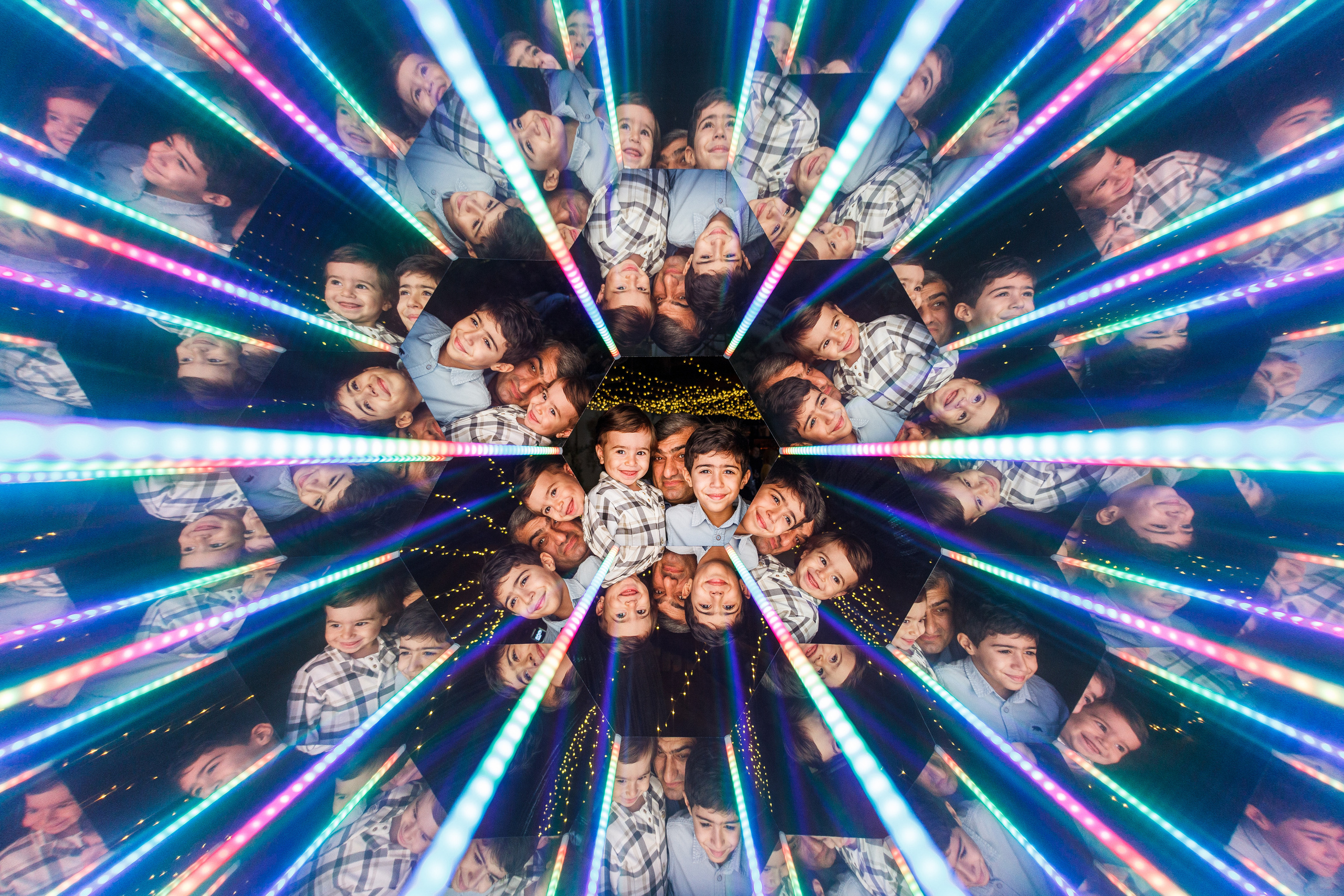 Калейдоскоп на свадьбе Алексея и Ання. Аренды интерактивных фотозон в Харькове