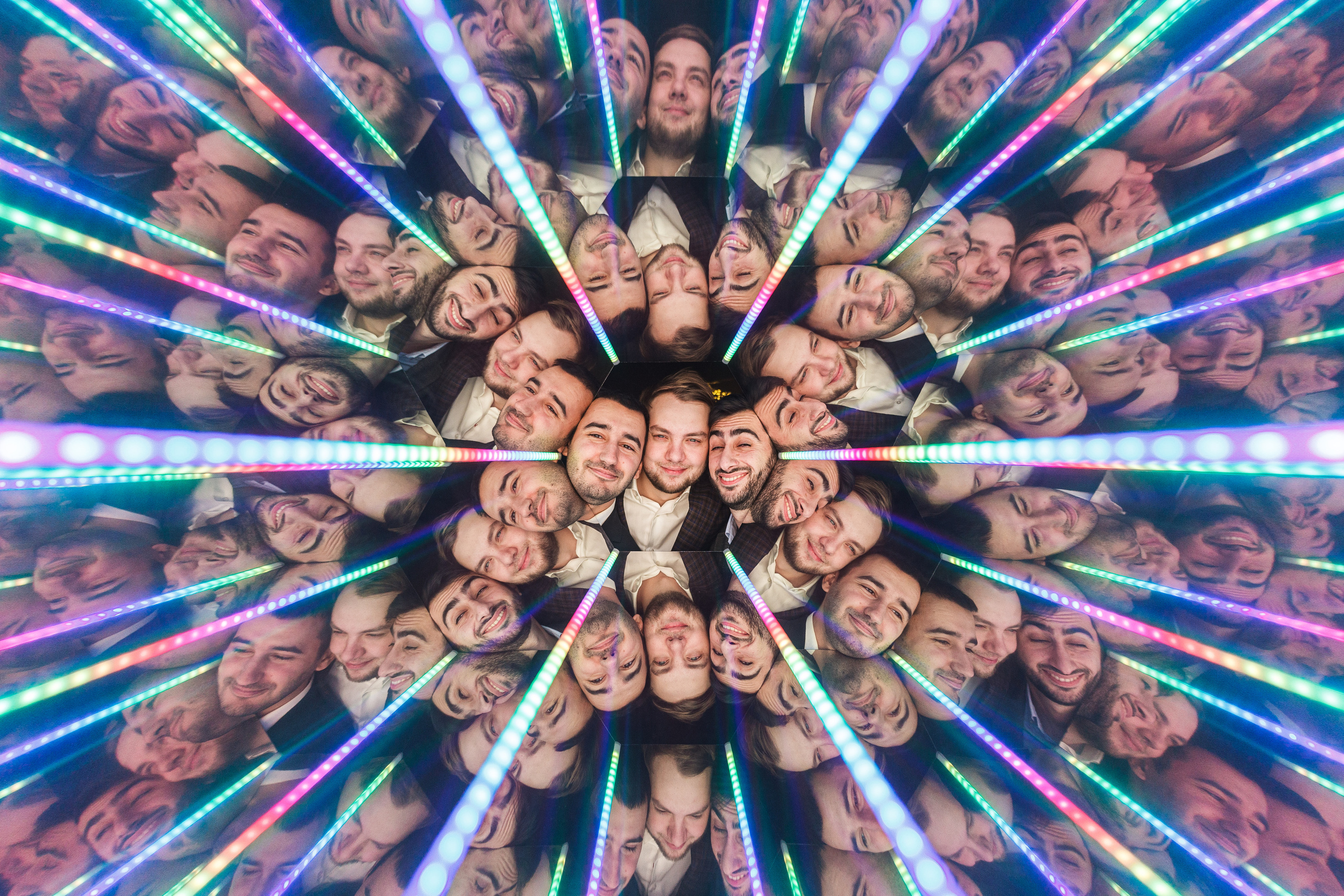 Калейдоскоп на свадьбе Алексея и Ання. Аренды интерактивных фотозон в Харькове