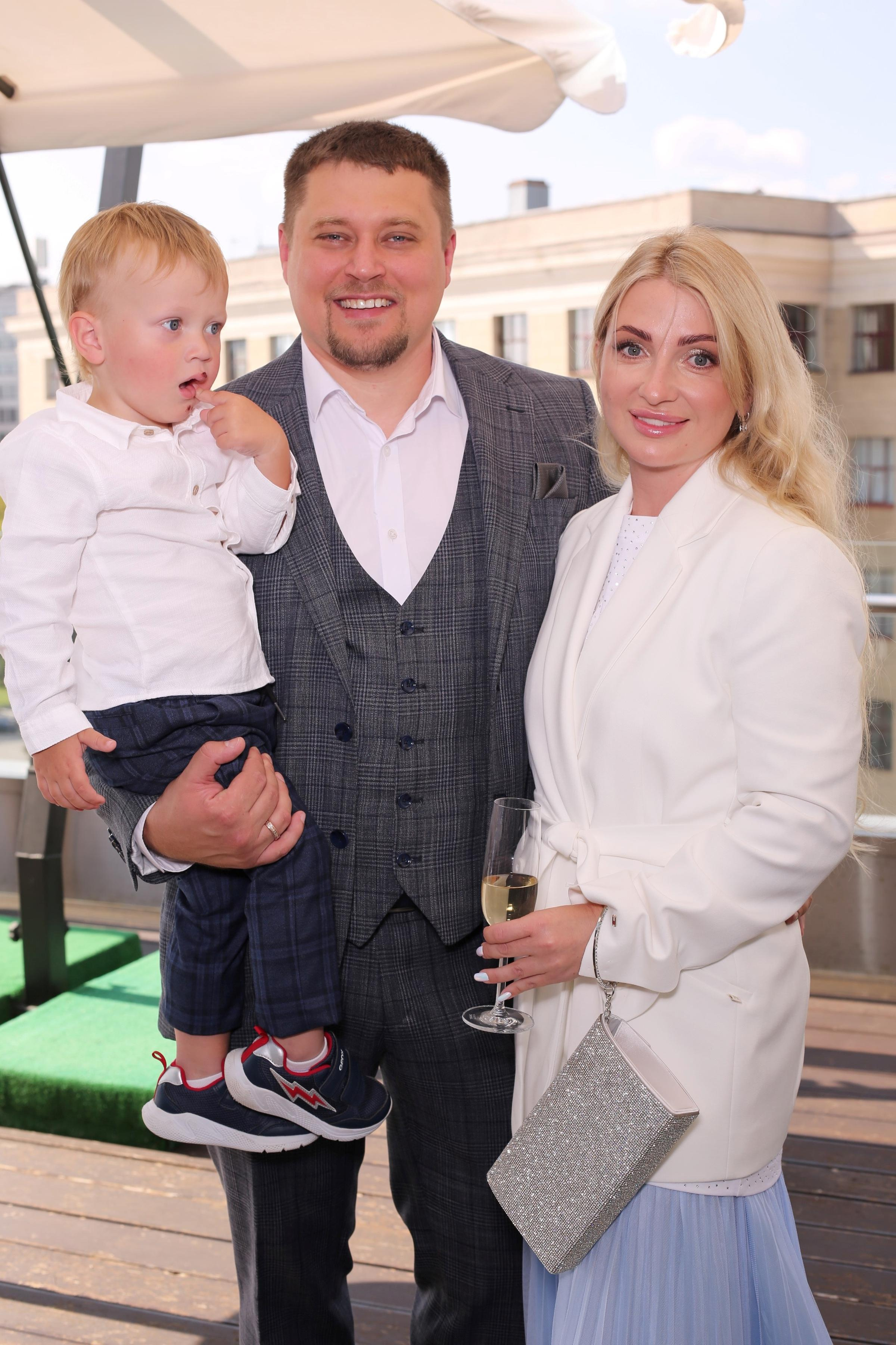 Максим та Іветта (AiR PhotoBox). Оренда інтерактивних фотозон у Харкові