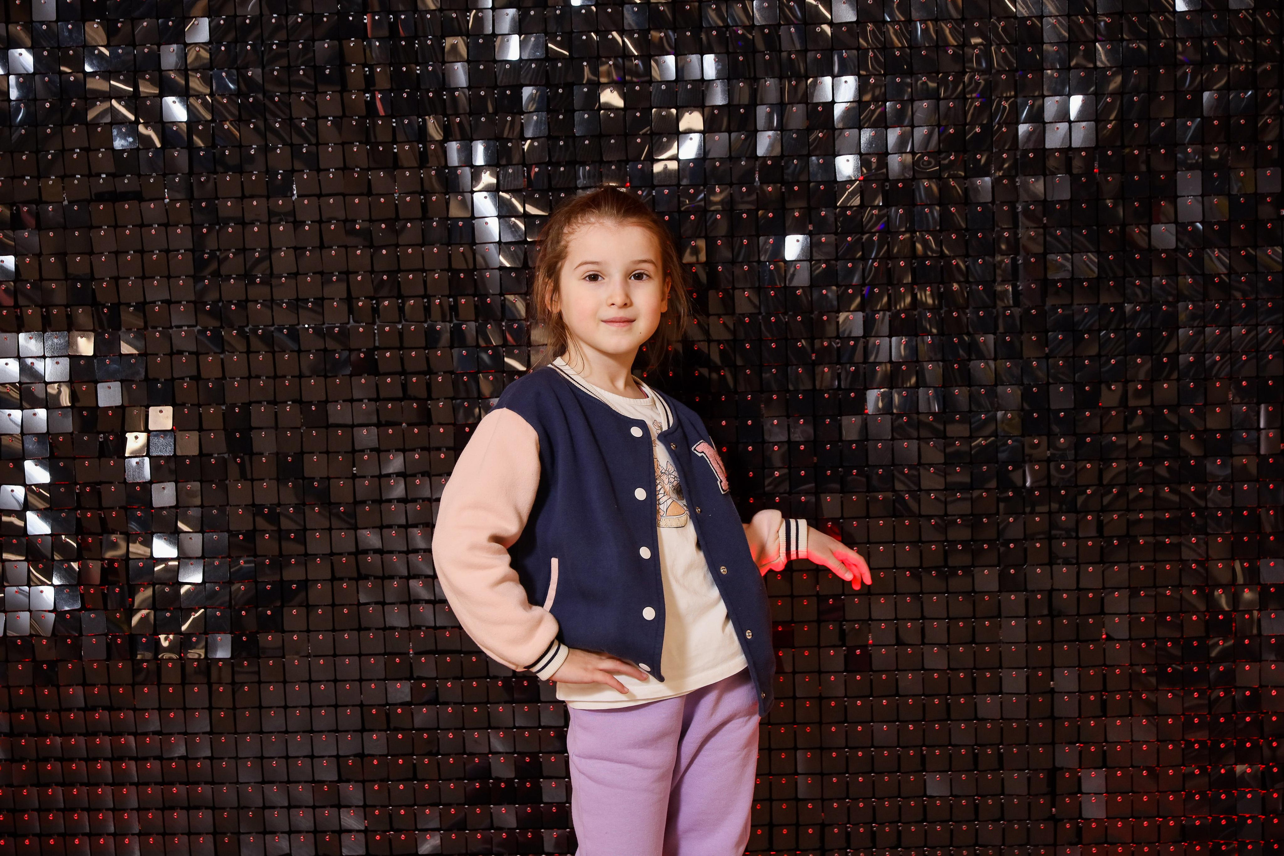 Фотомозаїка на 580 фото для ТРЦ Караван. Аренды интерактивных фотозон в Харькове