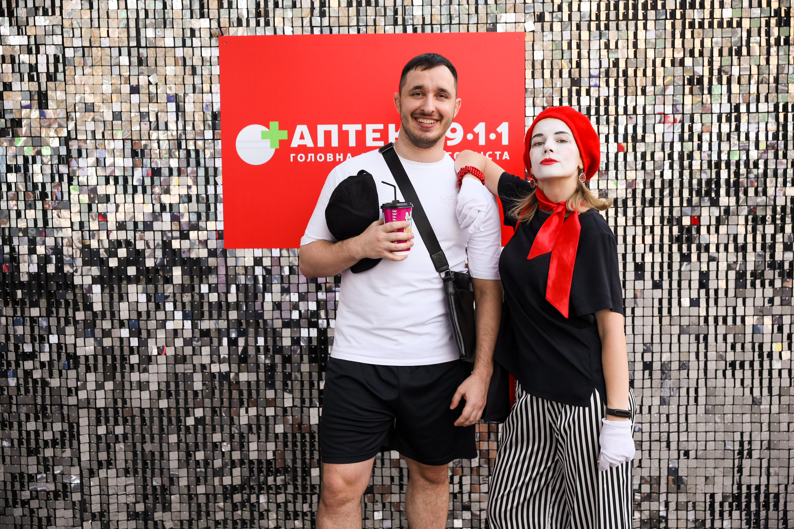 Аптека 911 (Фотомозаїка). Аренды интерактивных фотозон в Харькове