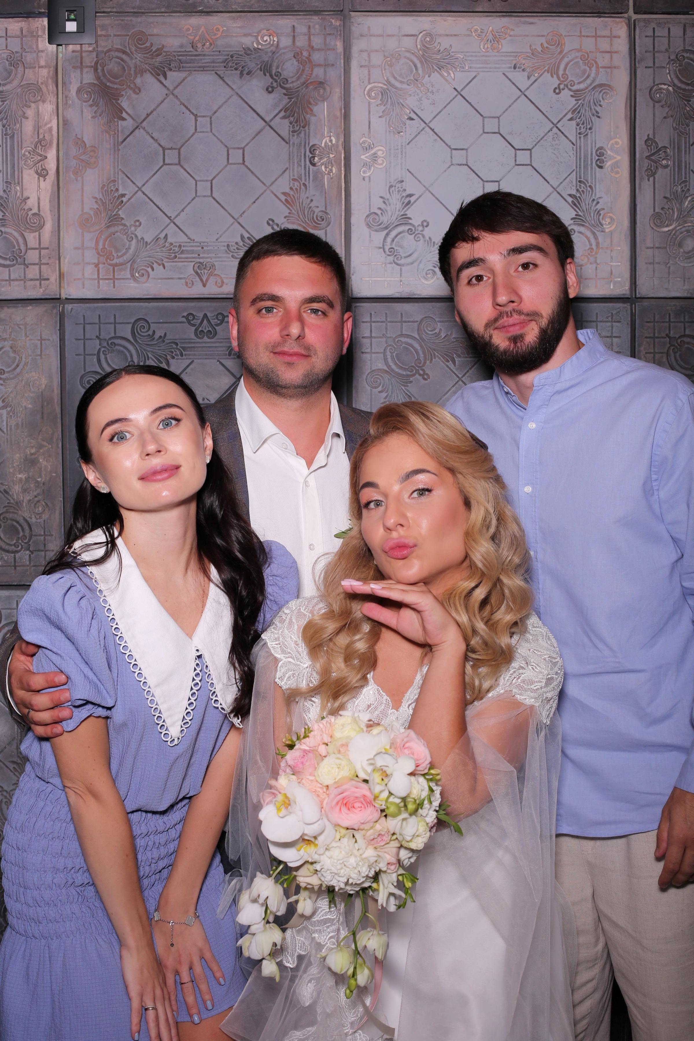 Євген та Вікторія (AiR PhotoBox). Аренды интерактивных фотозон в Харькове