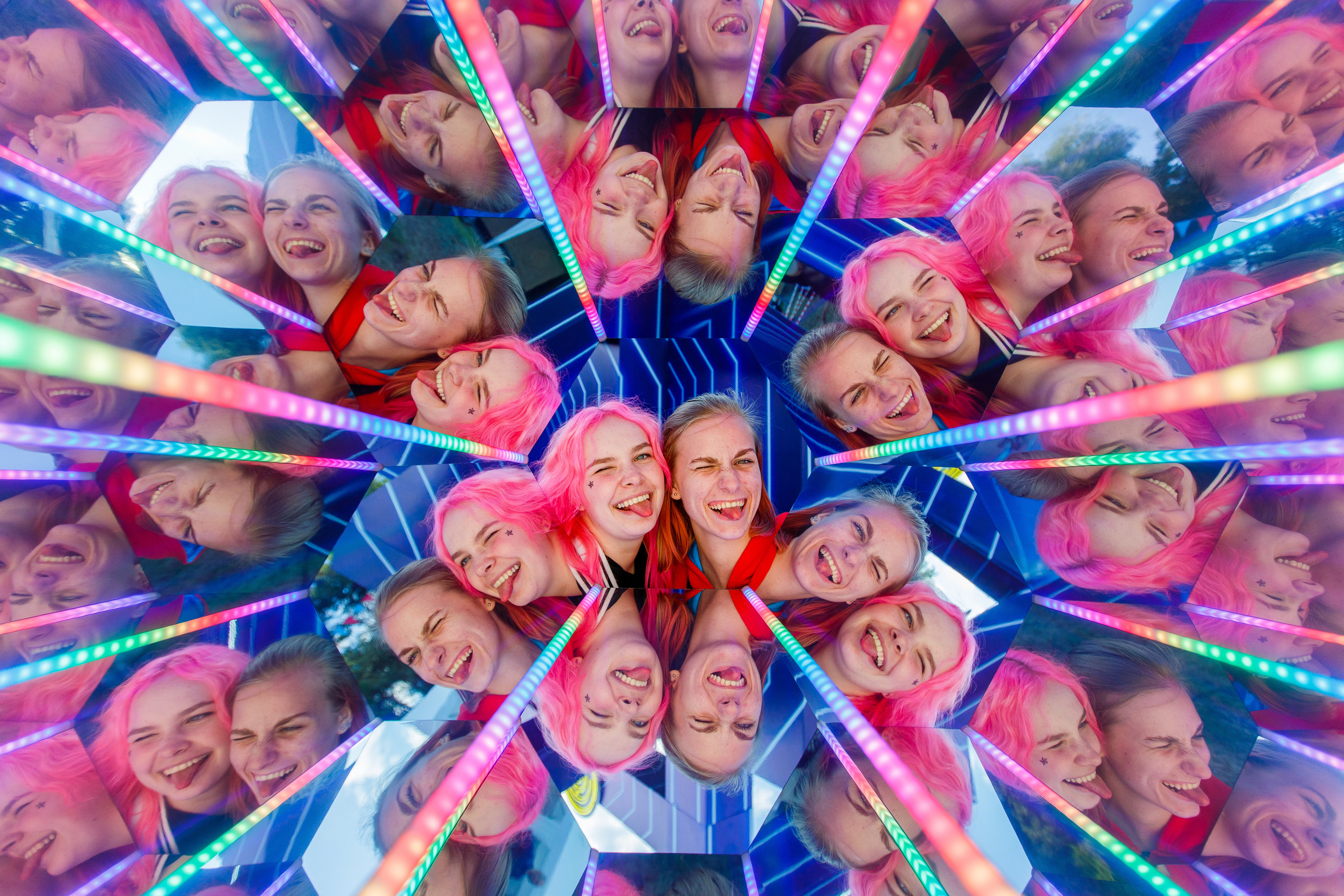 NIX (04.09.2021). Аренды интерактивных фотозон в Харькове