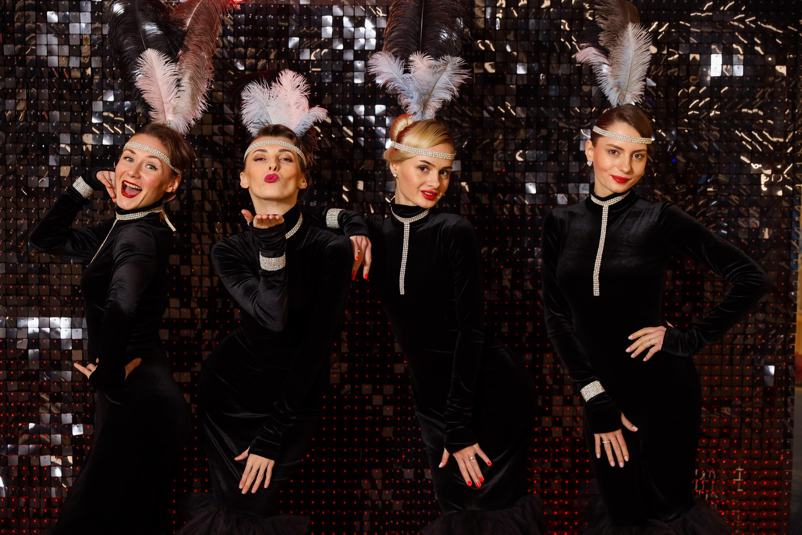 Фотомозаїка на 580 фото для ТРЦ Караван. Аренды интерактивных фотозон в Харькове