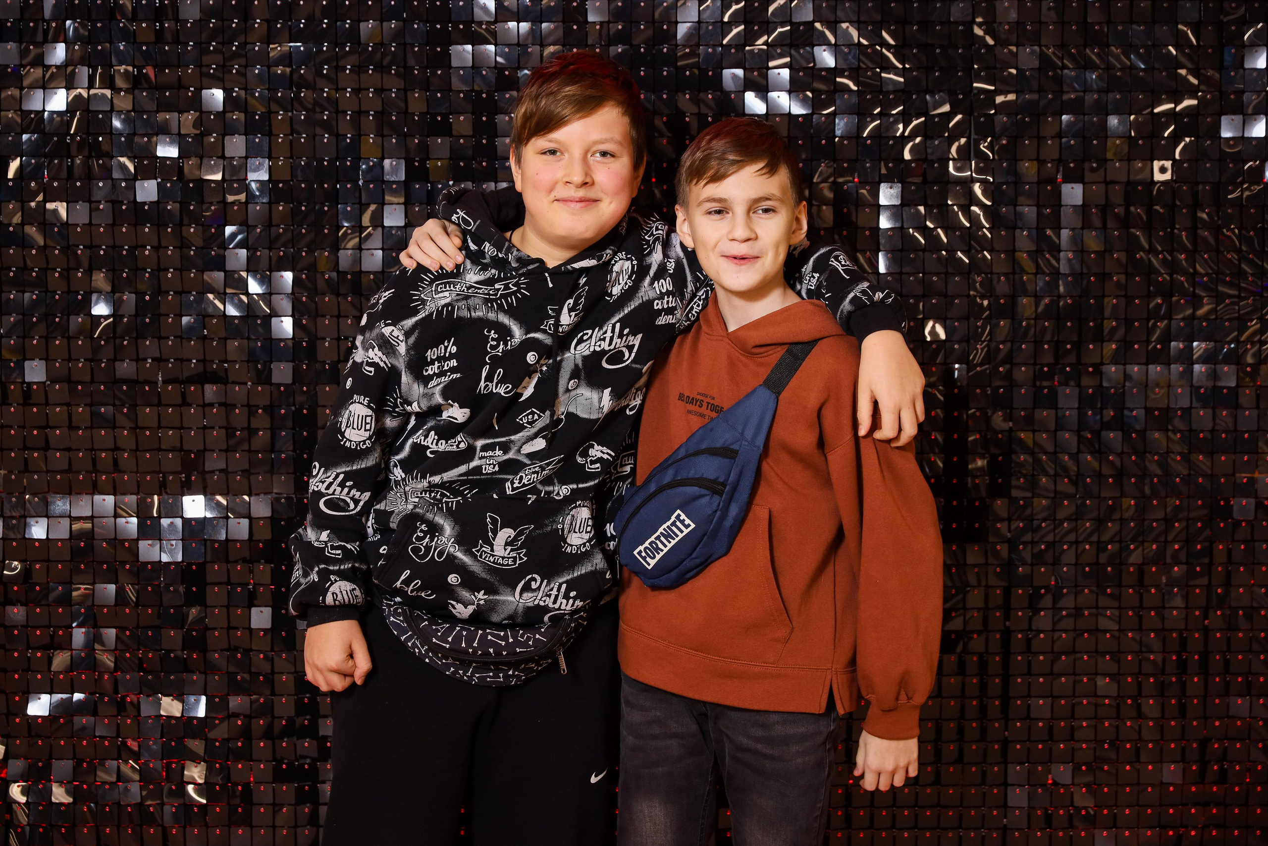 Фотомозаїка на 580 фото для ТРЦ Караван. Аренды интерактивных фотозон в Харькове