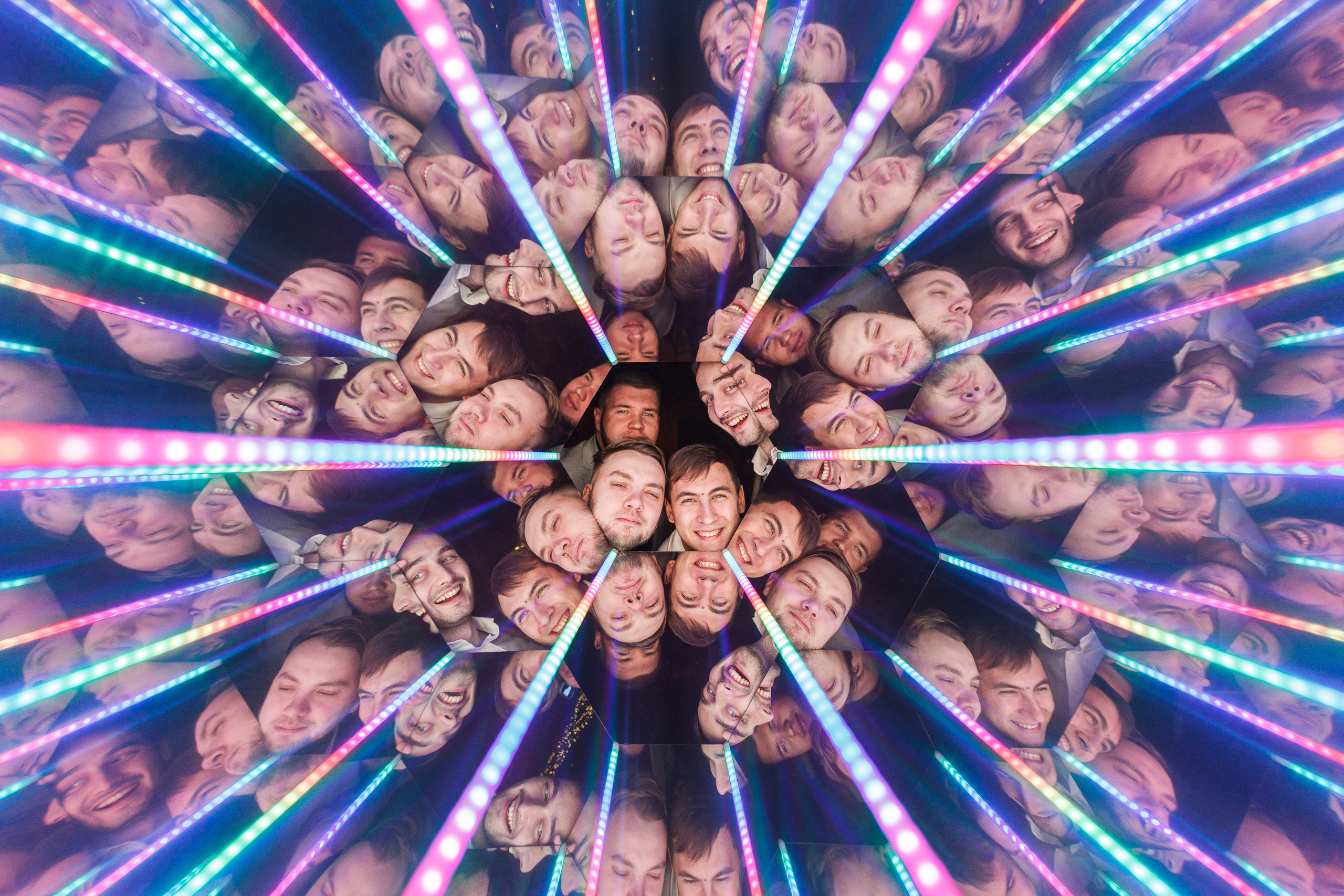 Калейдоскоп на свадьбе Алексея и Ання. Аренды интерактивных фотозон в Харькове