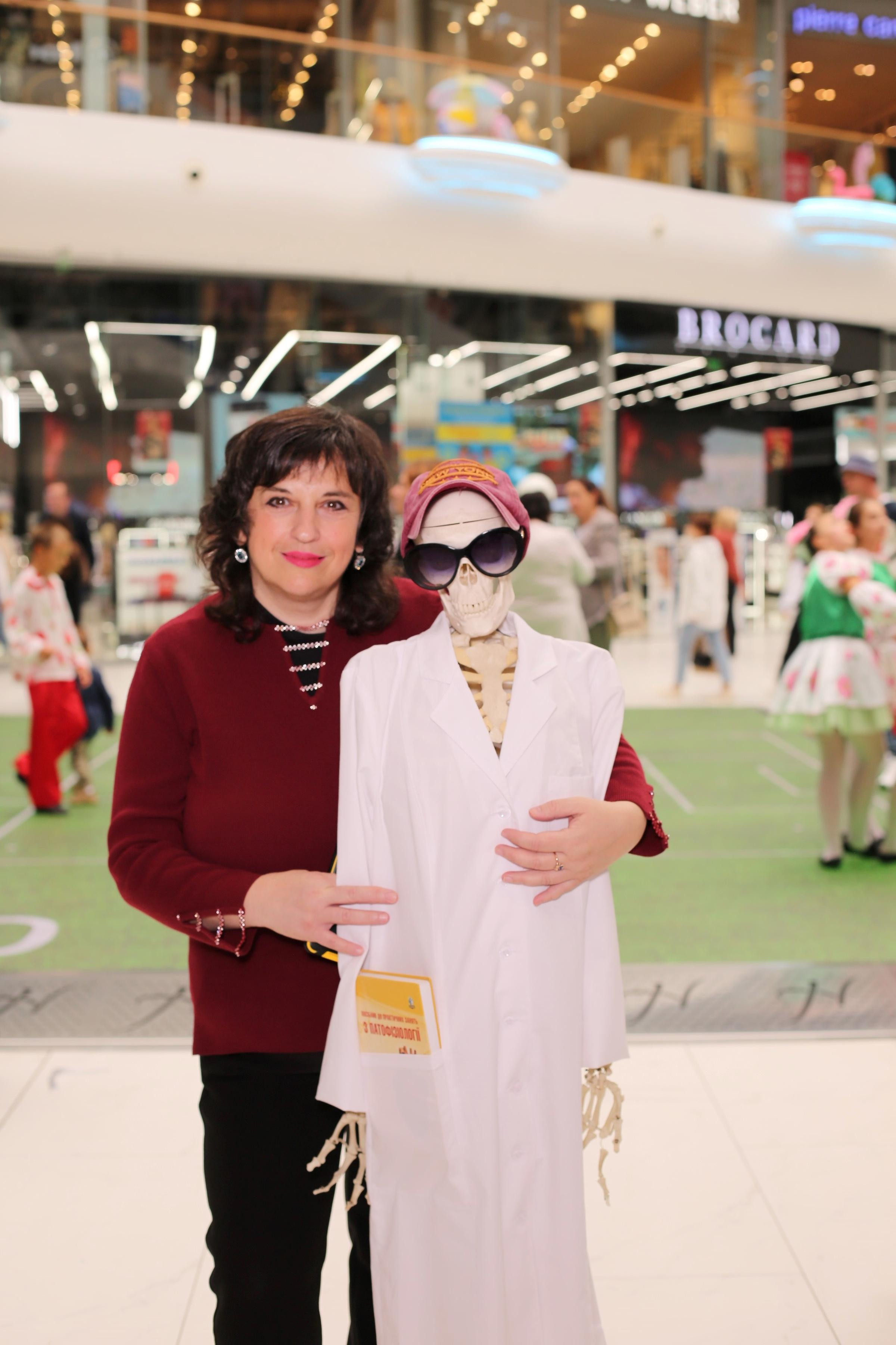 911 для НФАУ. Аренды интерактивных фотозон в Харькове