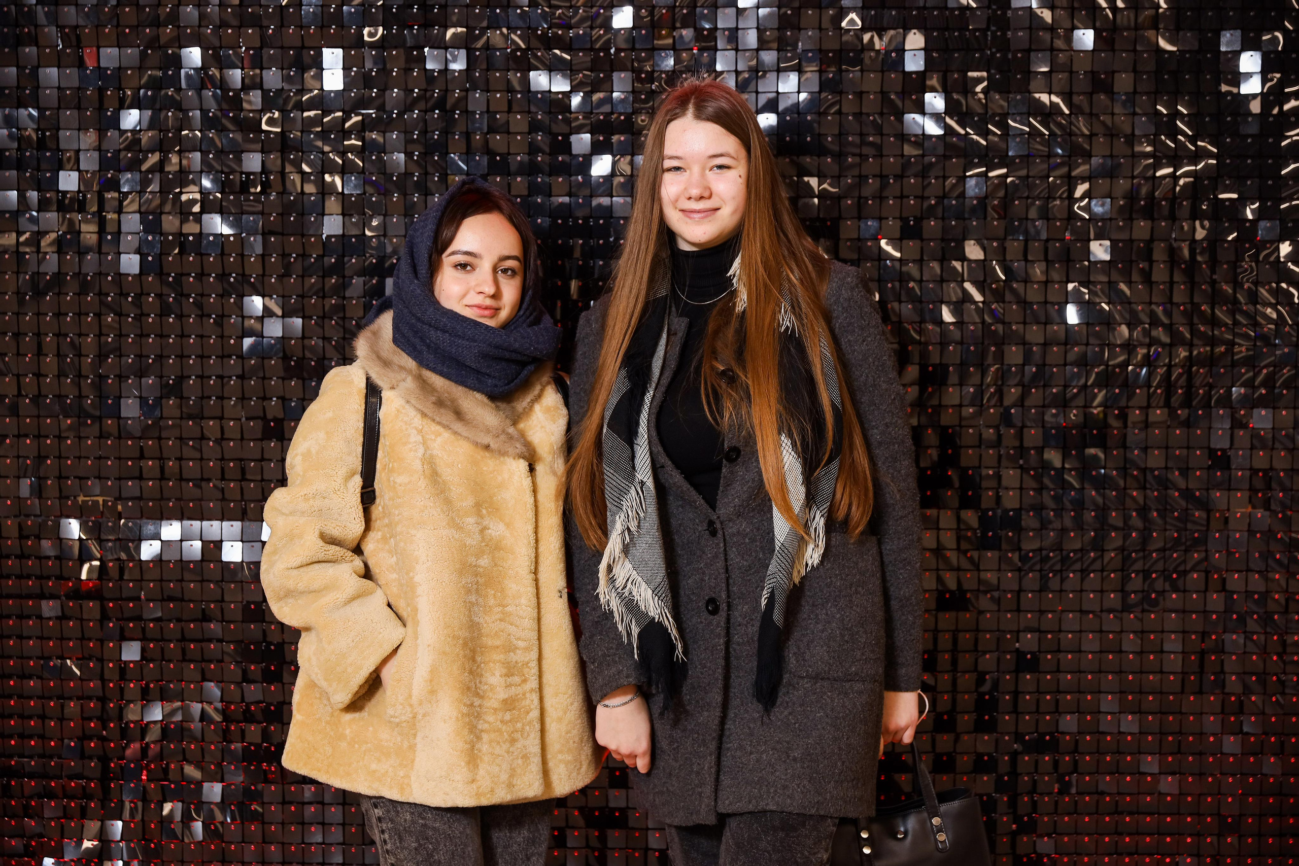 Фотомозаїка на 580 фото для ТРЦ Караван. Аренды интерактивных фотозон в Харькове