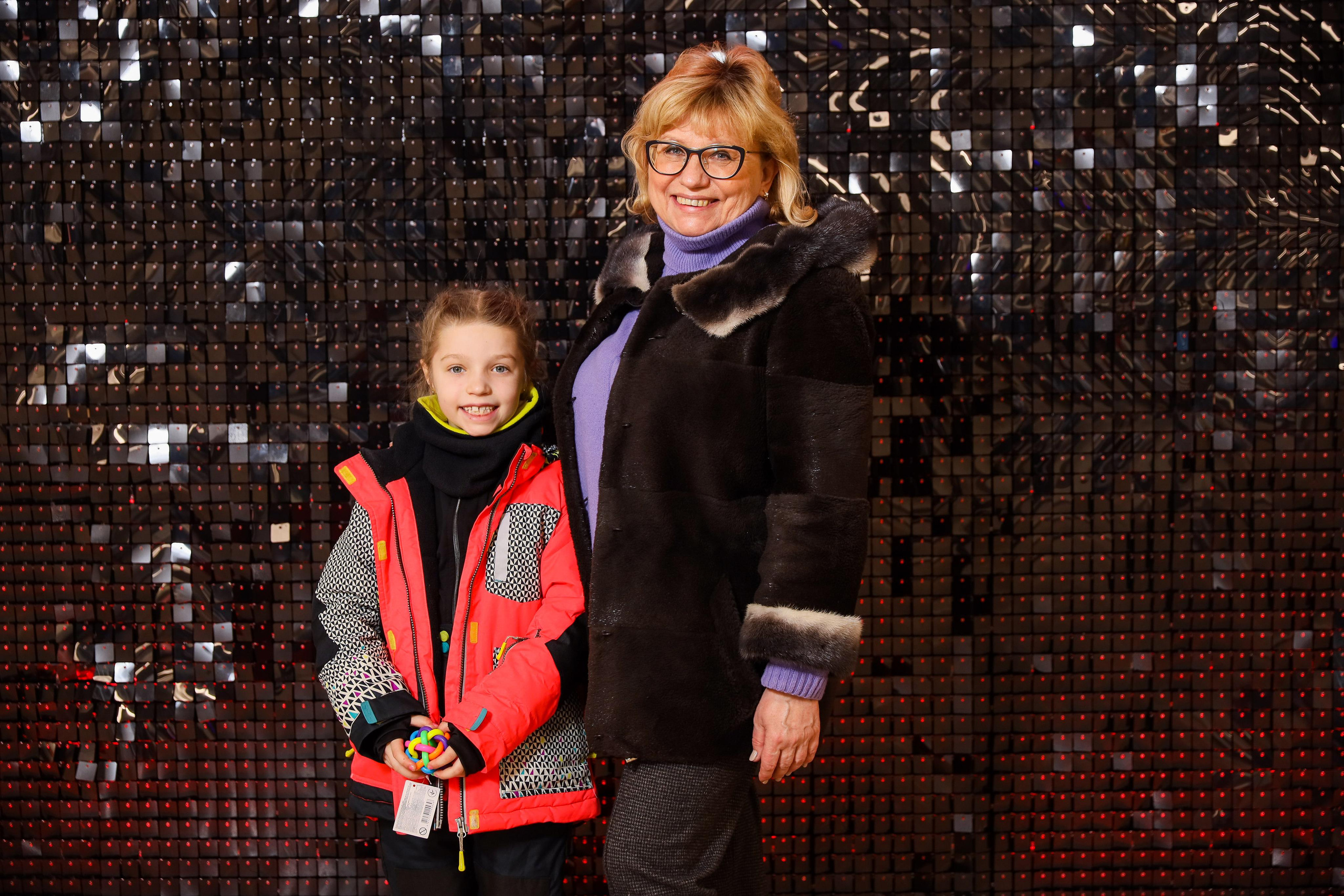 Фотомозаїка на 580 фото для ТРЦ Караван. Аренды интерактивных фотозон в Харькове