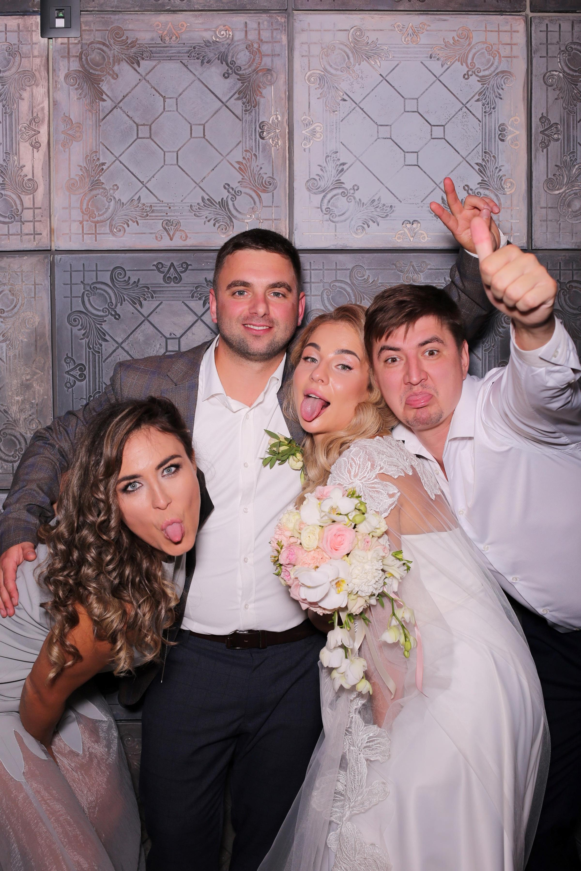 Євген та Вікторія (AiR PhotoBox). Аренды интерактивных фотозон в Харькове