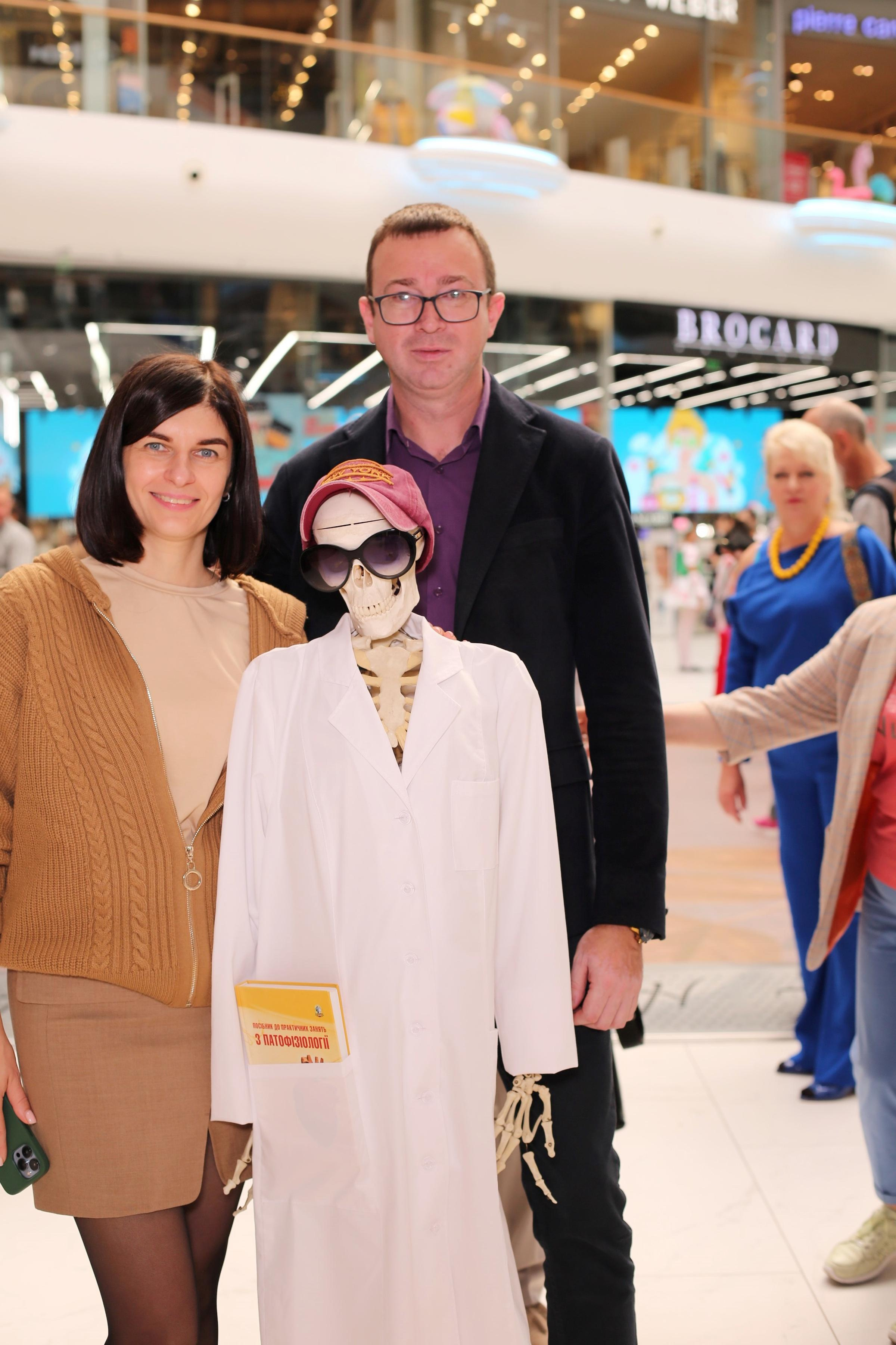 911 для НФАУ. Аренды интерактивных фотозон в Харькове