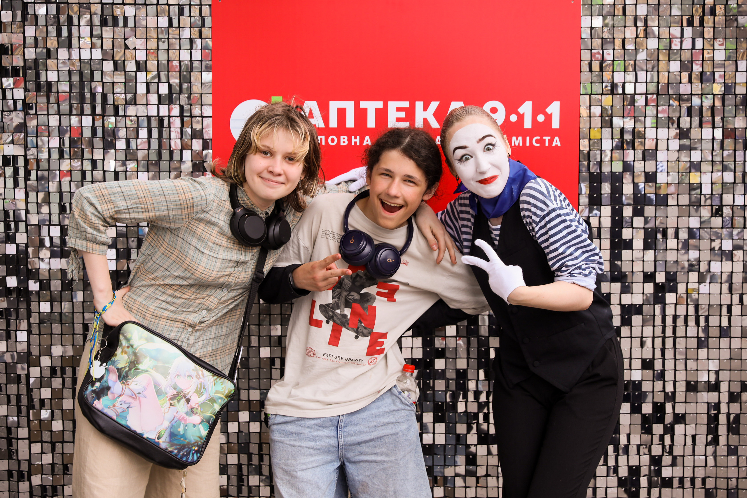 Аптека 911 (Фотомозаїка). Аренды интерактивных фотозон в Харькове