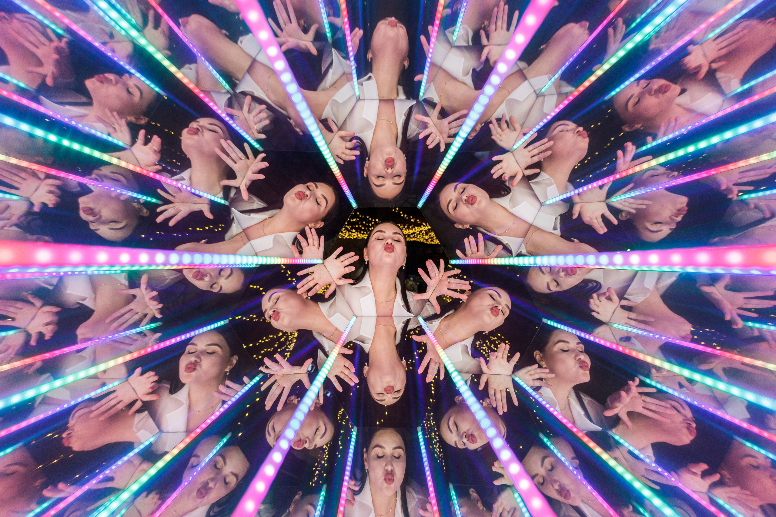 Калейдоскоп на свадьбе Алексея и Ання. Аренды интерактивных фотозон в Харькове