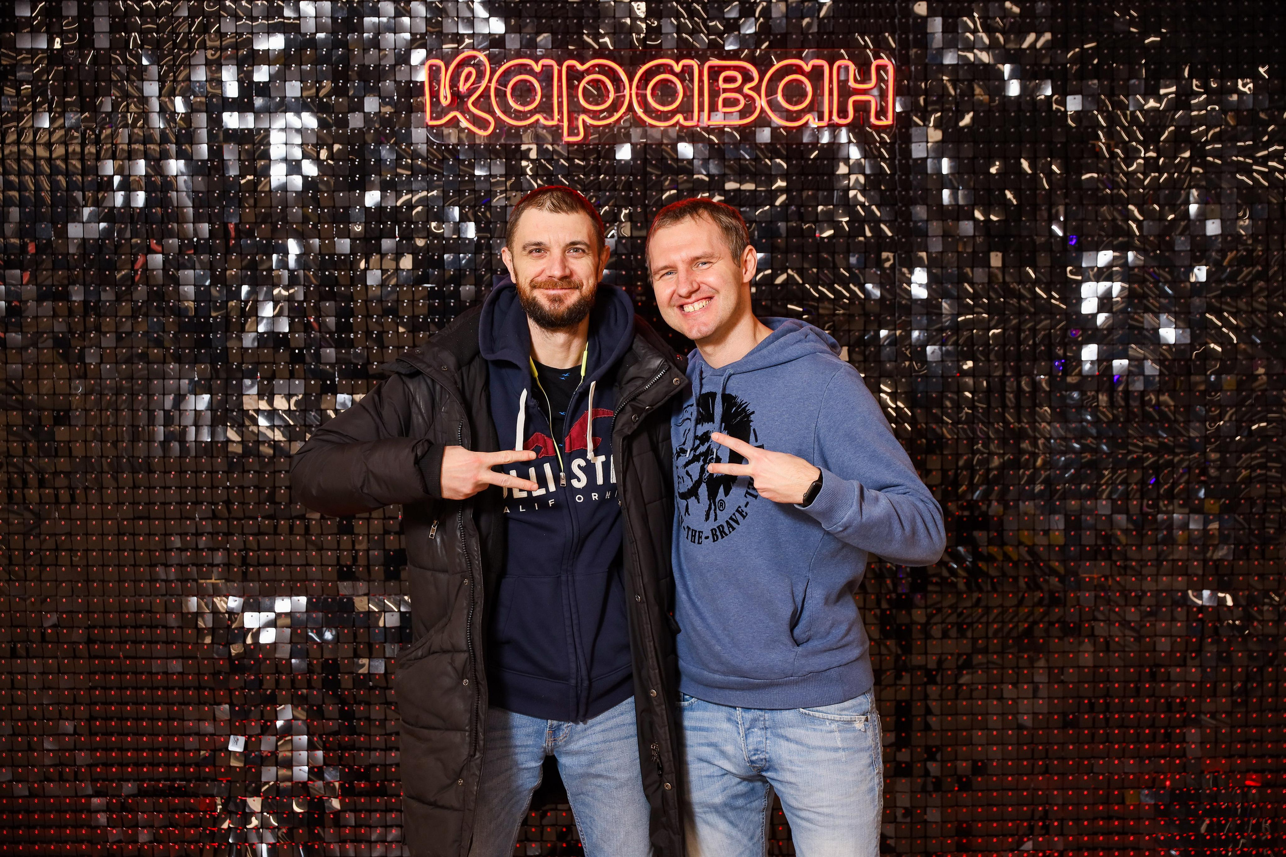 Фотомозаїка на 580 фото для ТРЦ Караван. Аренды интерактивных фотозон в Харькове