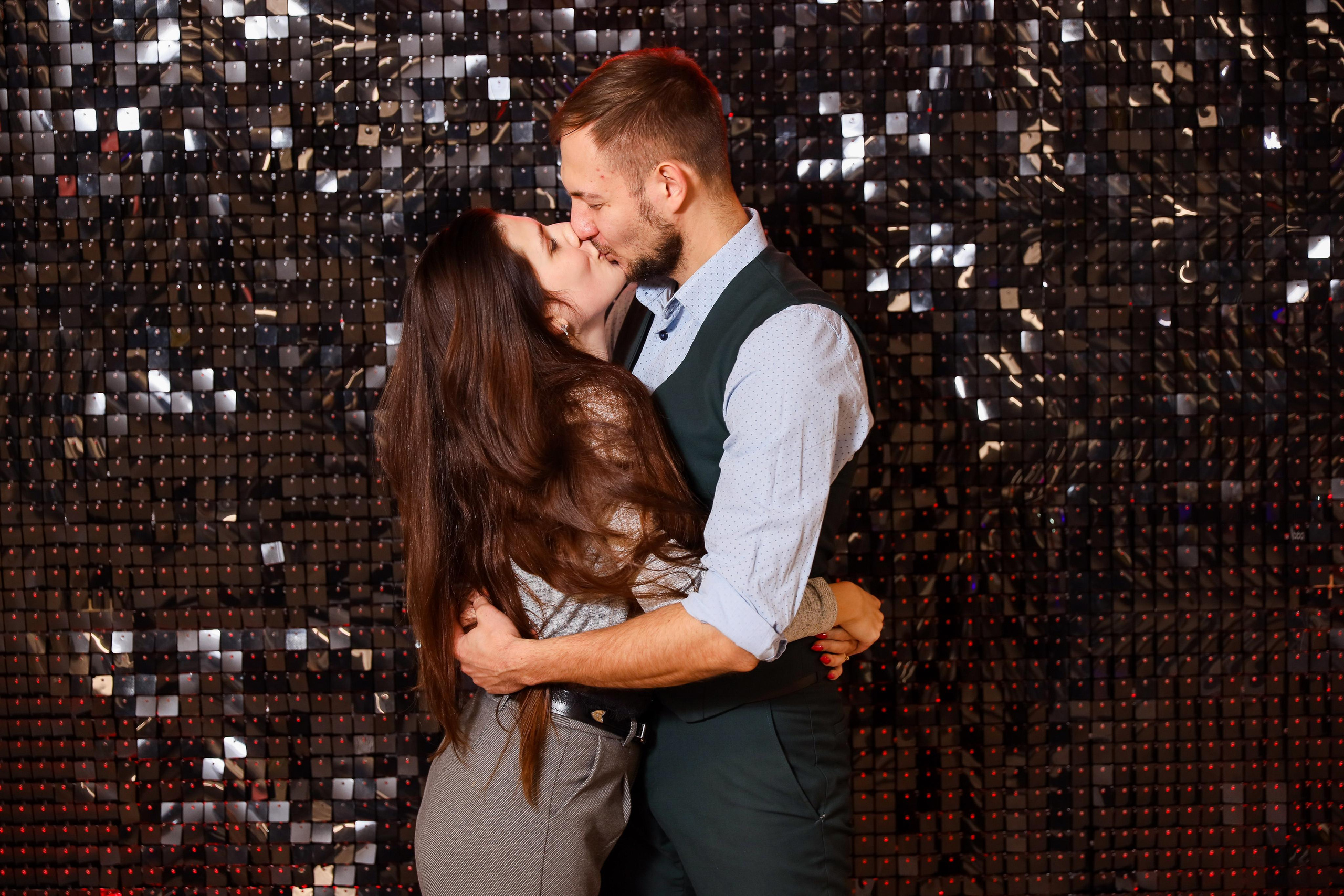 Фотомозаїка на 580 фото для ТРЦ Караван. Аренды интерактивных фотозон в Харькове