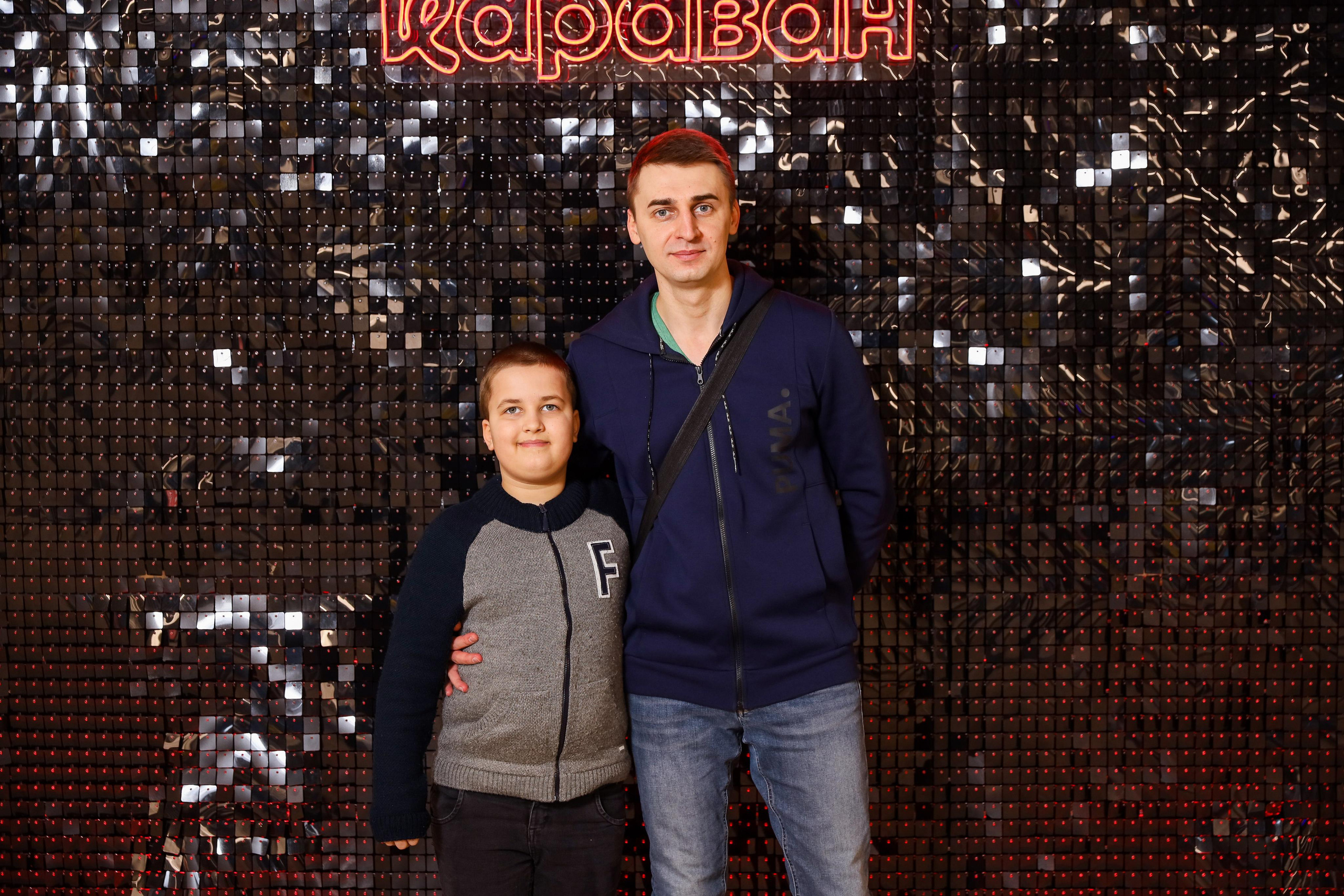 Фотомозаїка на 580 фото для ТРЦ Караван. Аренды интерактивных фотозон в Харькове