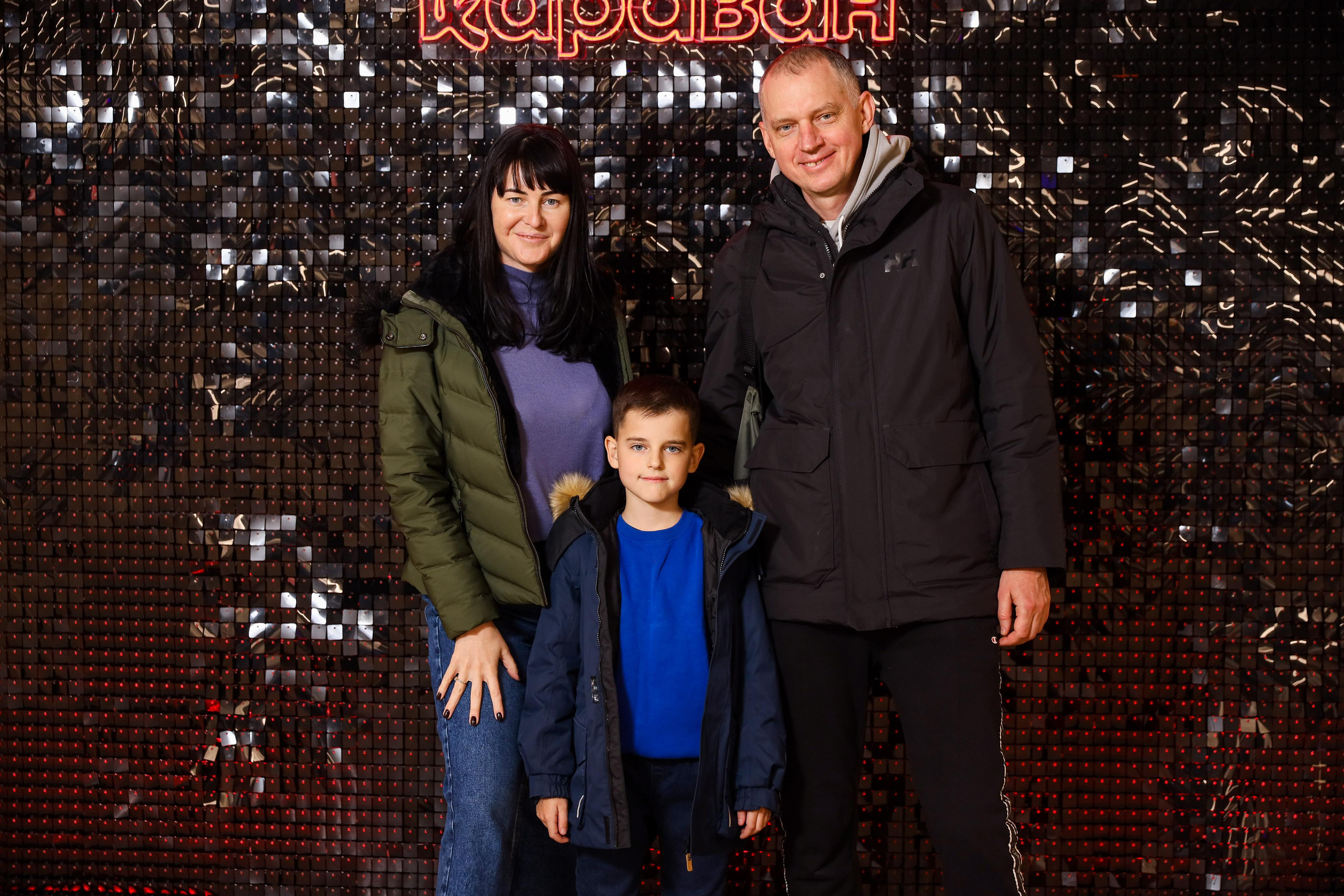 Фотомозаїка на 580 фото для ТРЦ Караван. Аренды интерактивных фотозон в Харькове