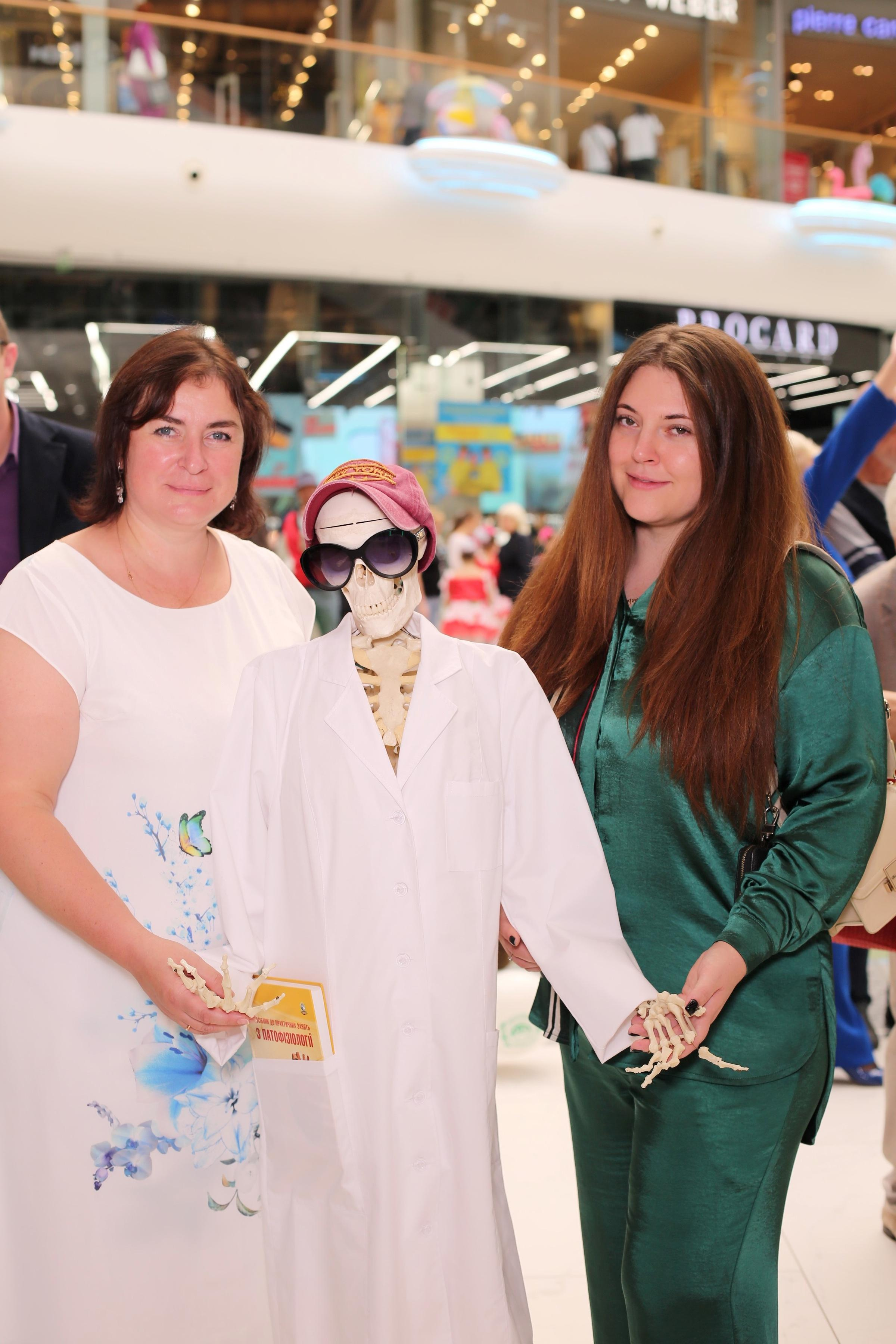 911 для НФАУ. Аренды интерактивных фотозон в Харькове