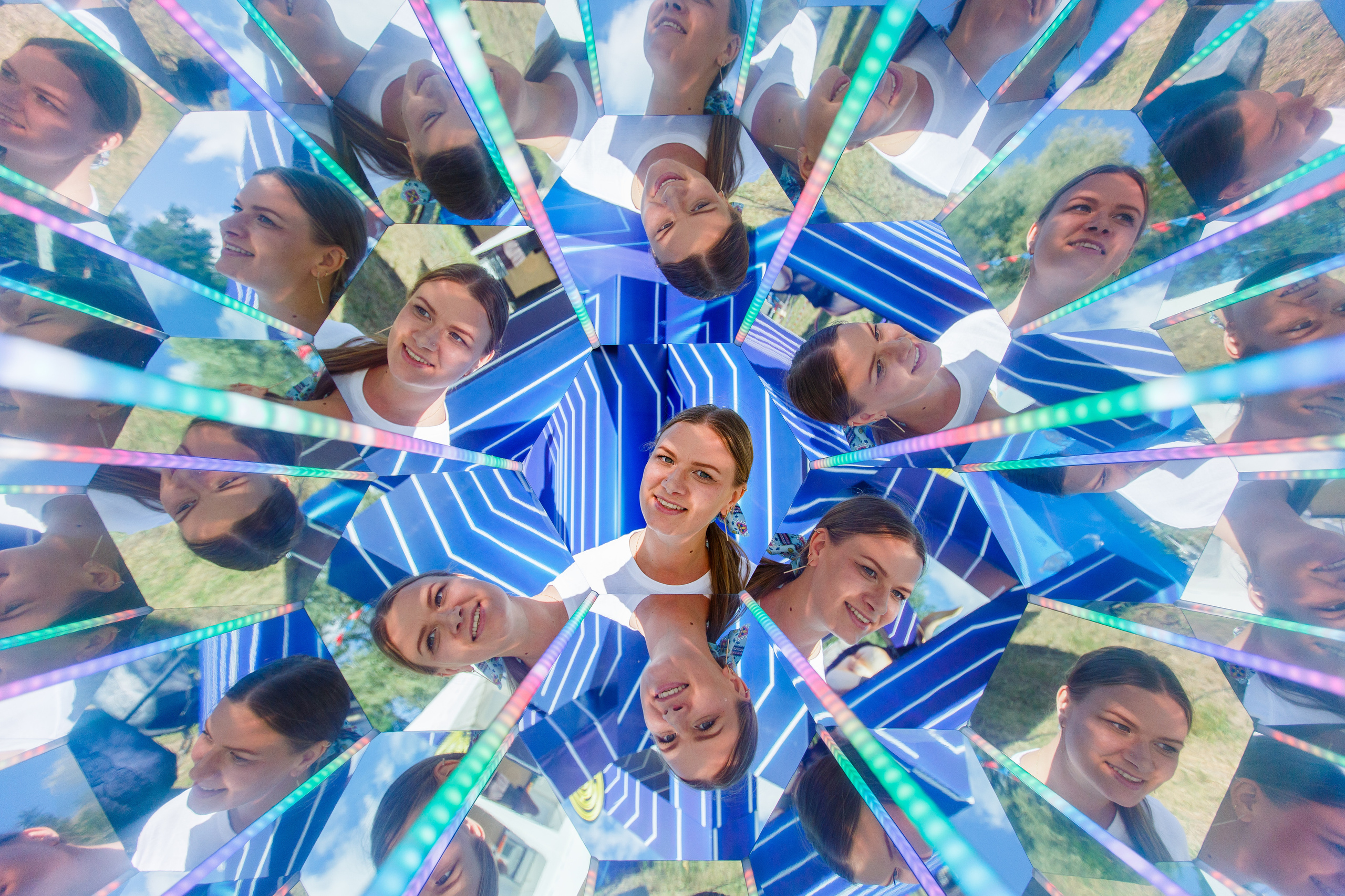 NIX (04.09.2021). Аренды интерактивных фотозон в Харькове