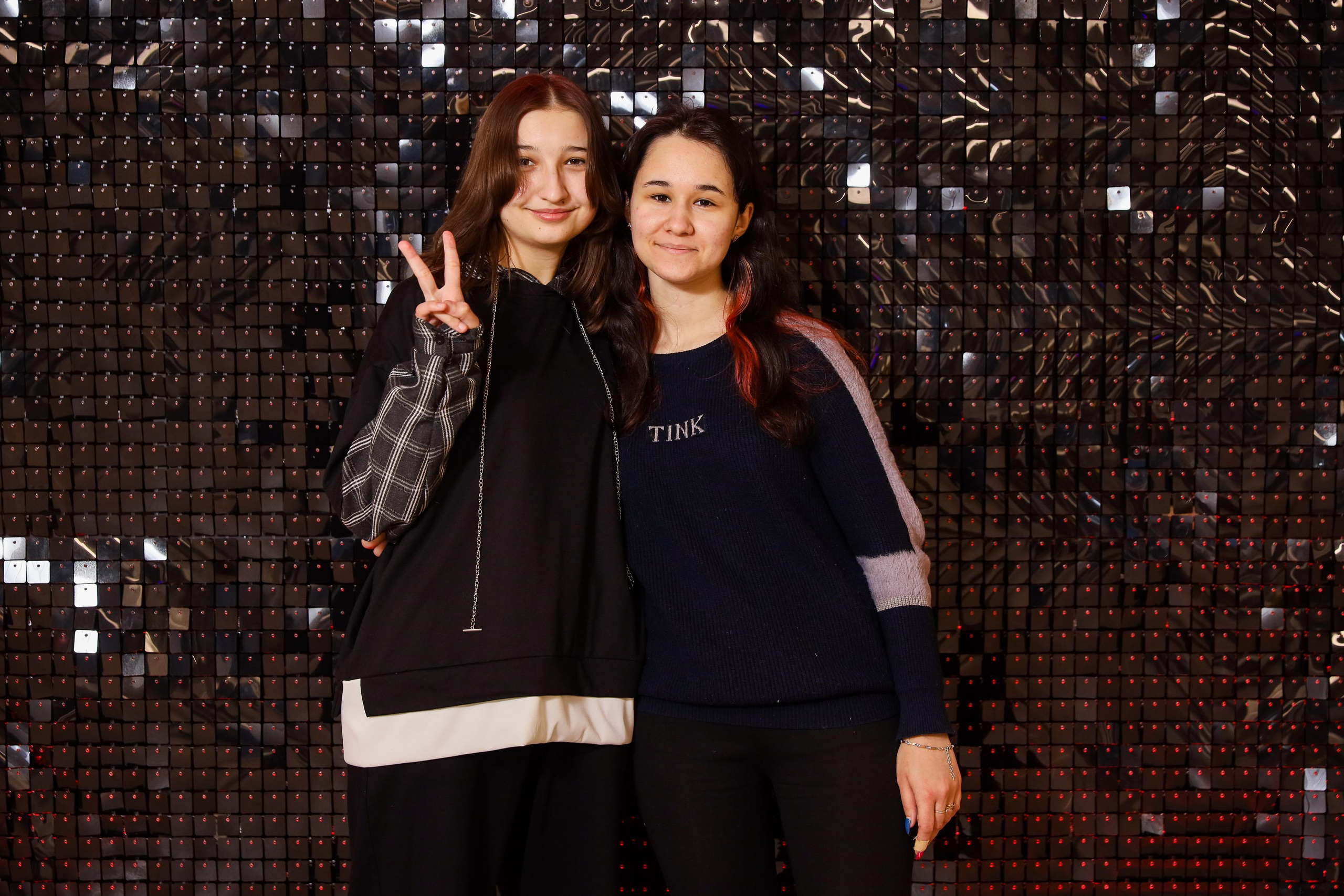 Фотомозаїка на 580 фото для ТРЦ Караван. Аренды интерактивных фотозон в Харькове