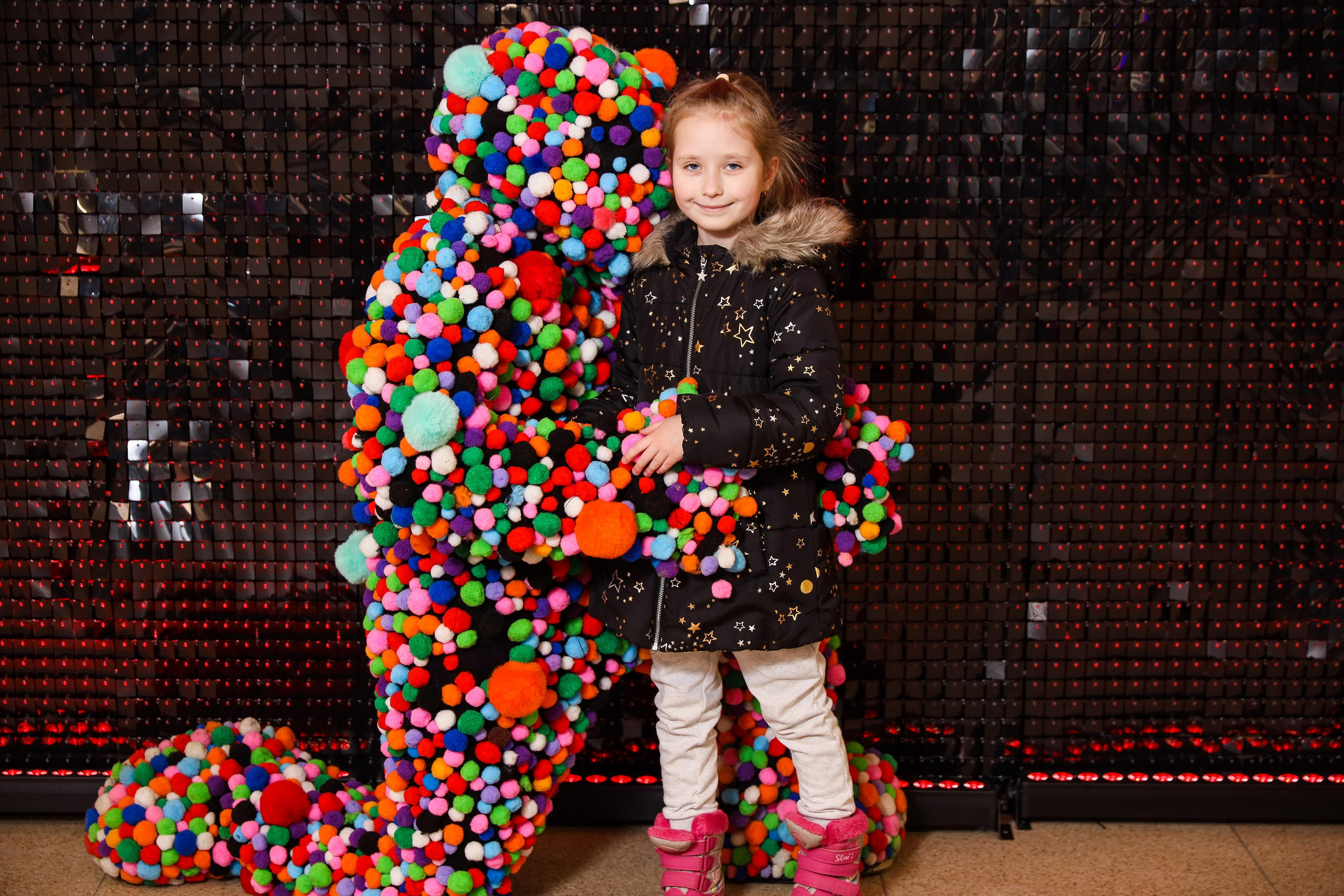 Фотомозаїка на 580 фото для ТРЦ Караван. Аренды интерактивных фотозон в Харькове