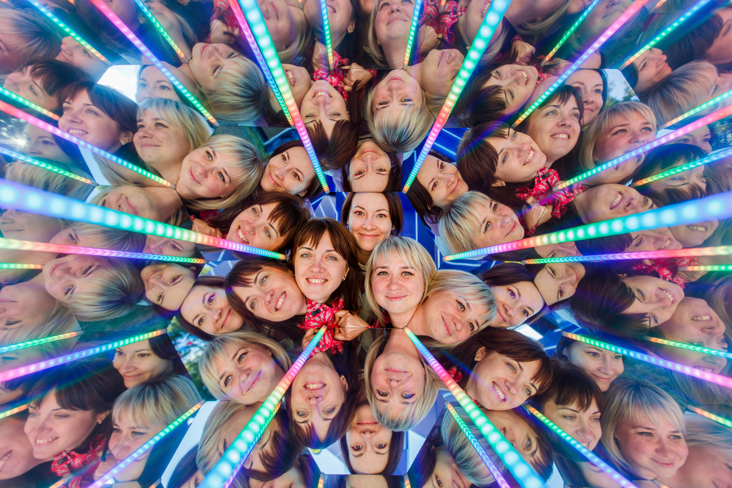 NIX (04.09.2021). Аренды интерактивных фотозон в Харькове