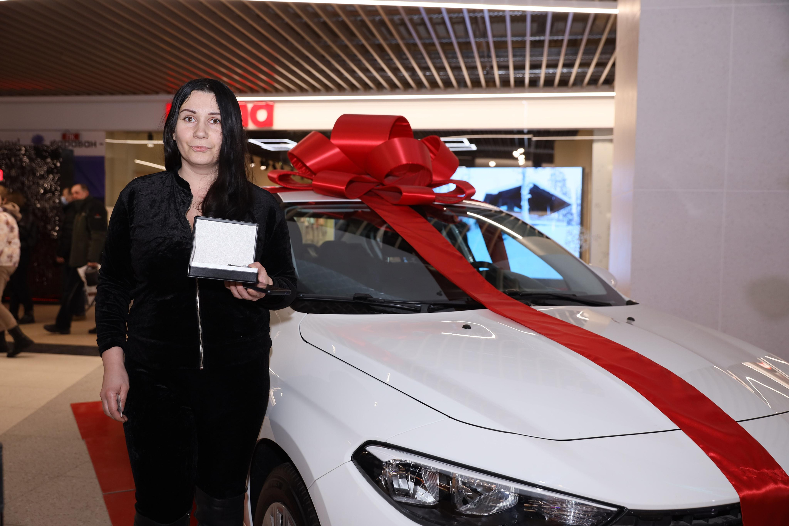 Фотомозаїка на 580 фото для ТРЦ Караван. Аренды интерактивных фотозон в Харькове