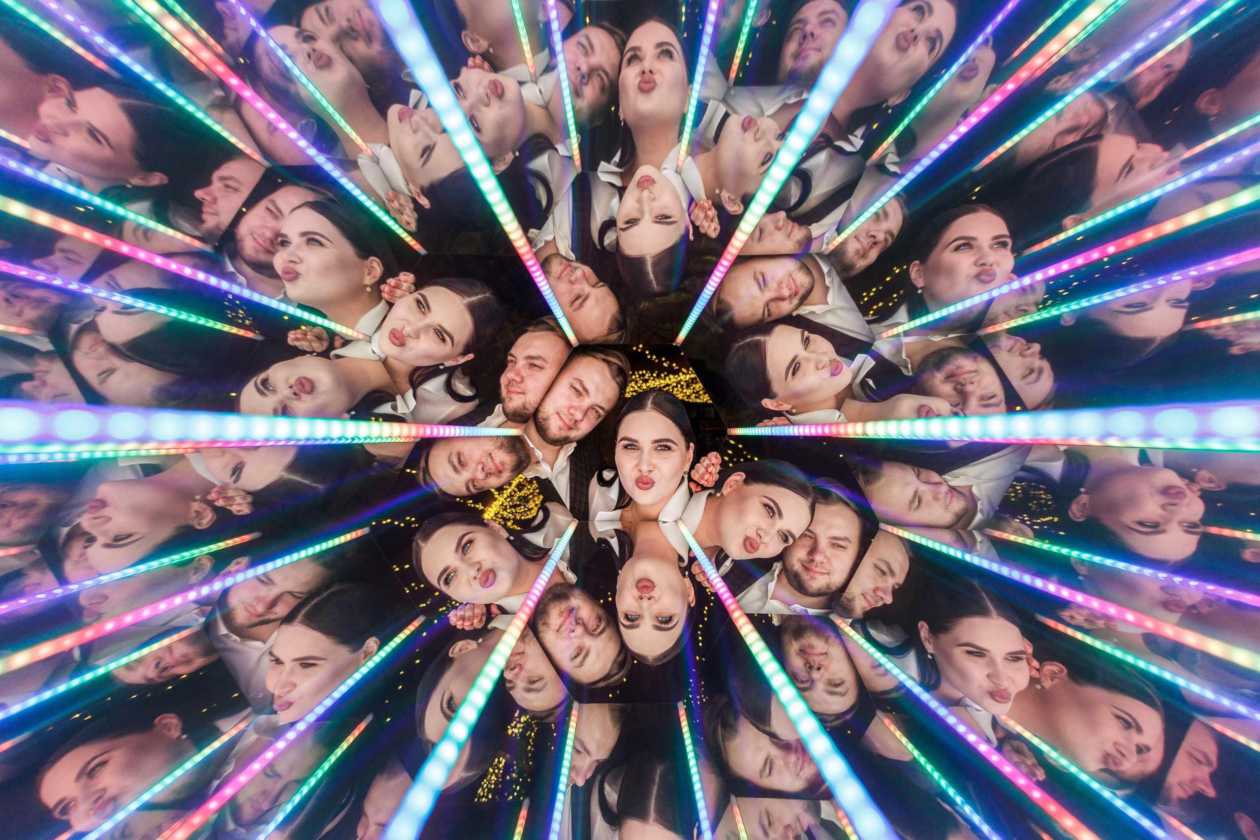 Калейдоскоп на свадьбе Алексея и Ання. Аренды интерактивных фотозон в Харькове