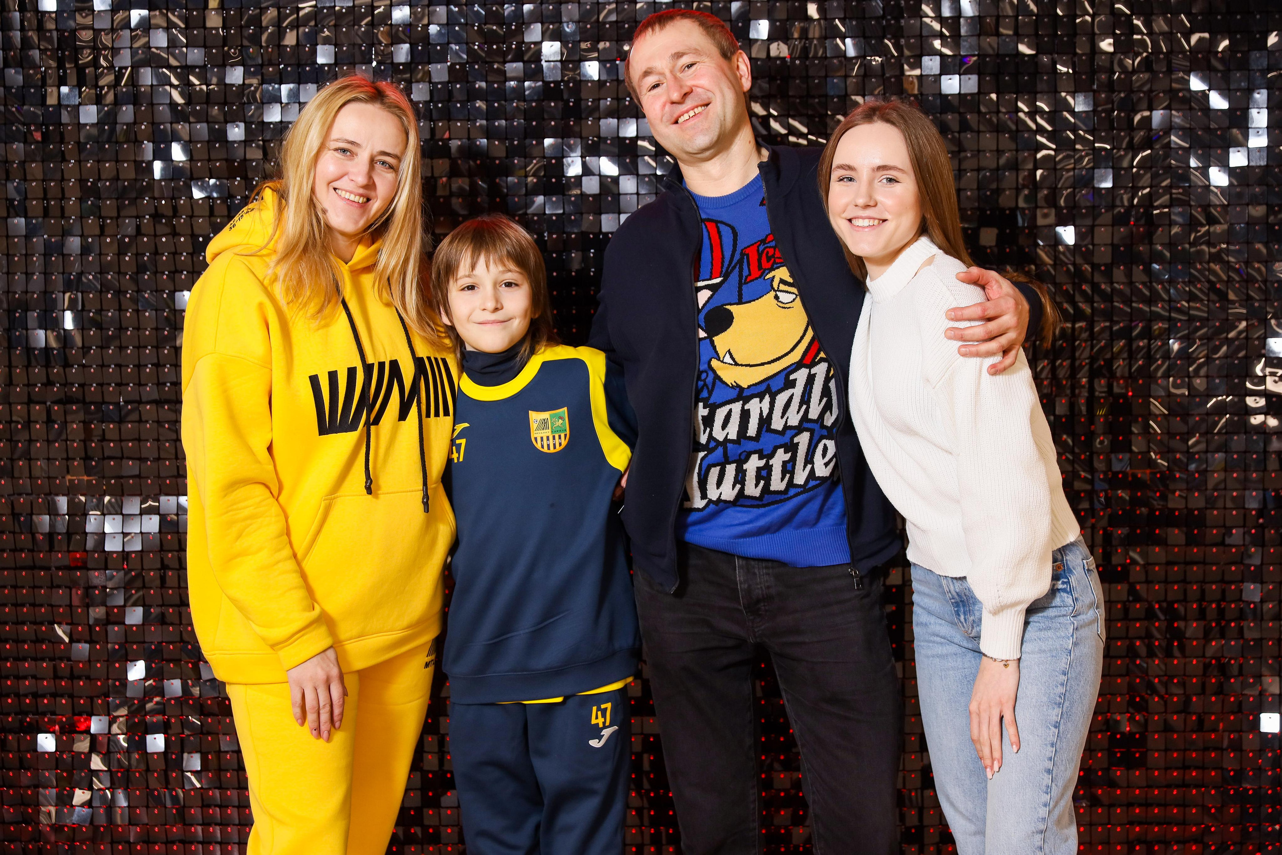 Фотомозаїка на 580 фото для ТРЦ Караван. Аренды интерактивных фотозон в Харькове