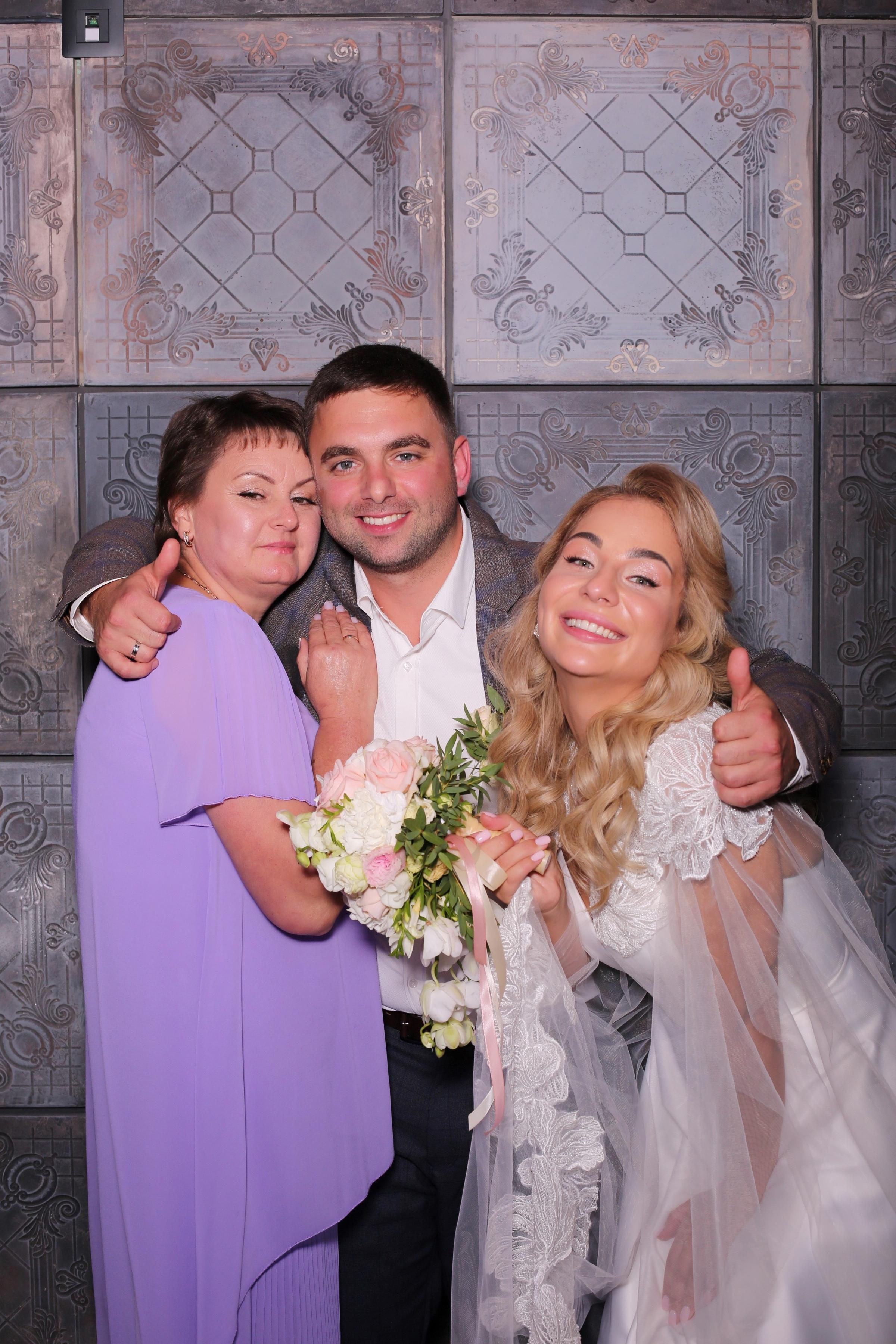 Євген та Вікторія (AiR PhotoBox). Аренды интерактивных фотозон в Харькове