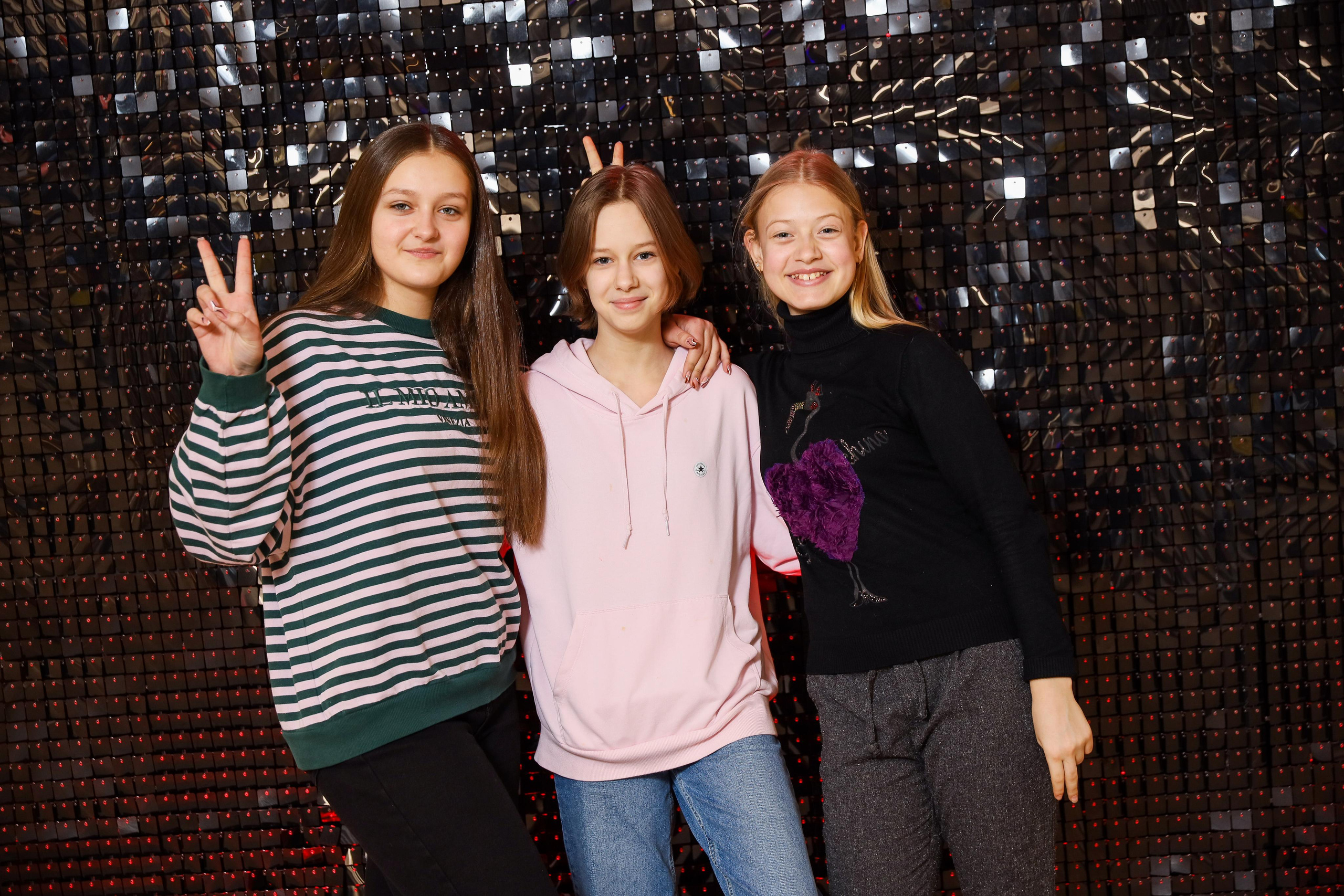 Фотомозаїка на 580 фото для ТРЦ Караван. Аренды интерактивных фотозон в Харькове