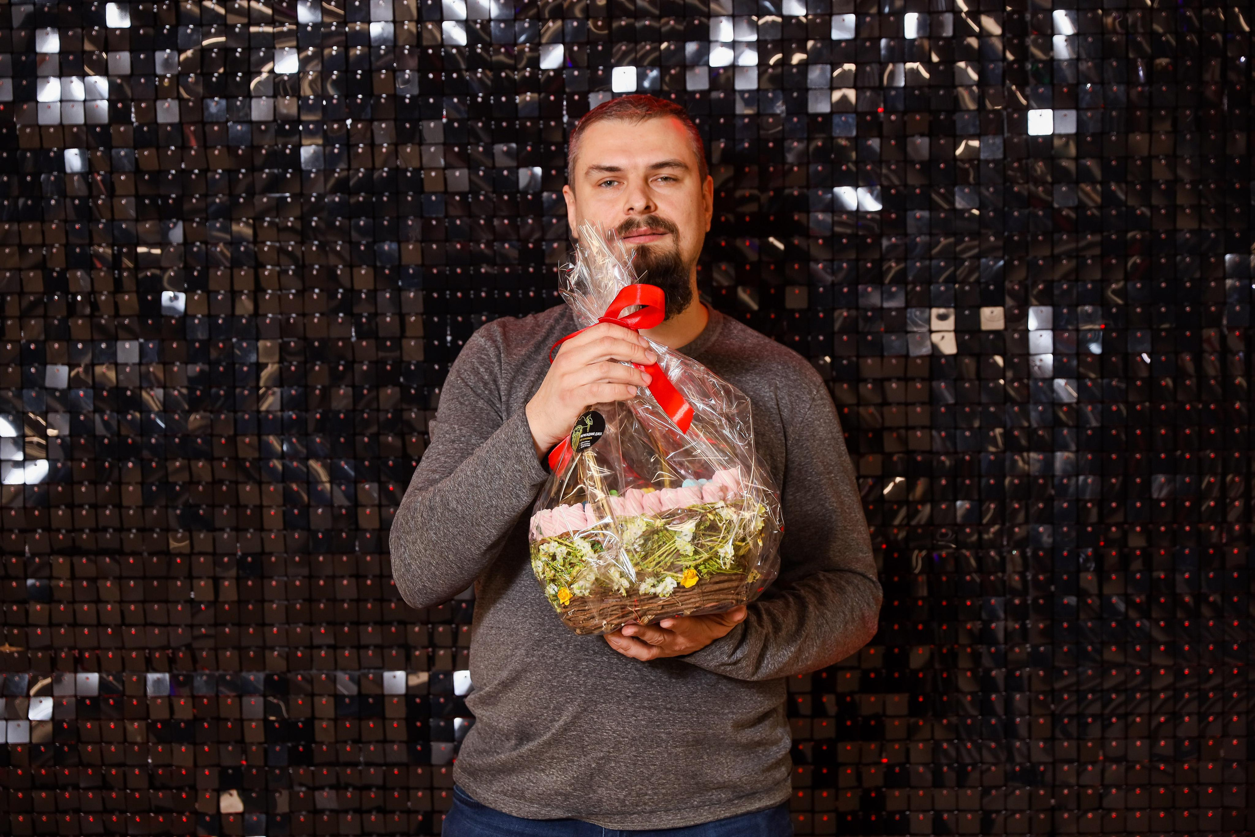 Фотомозаїка на 580 фото для ТРЦ Караван. Аренды интерактивных фотозон в Харькове