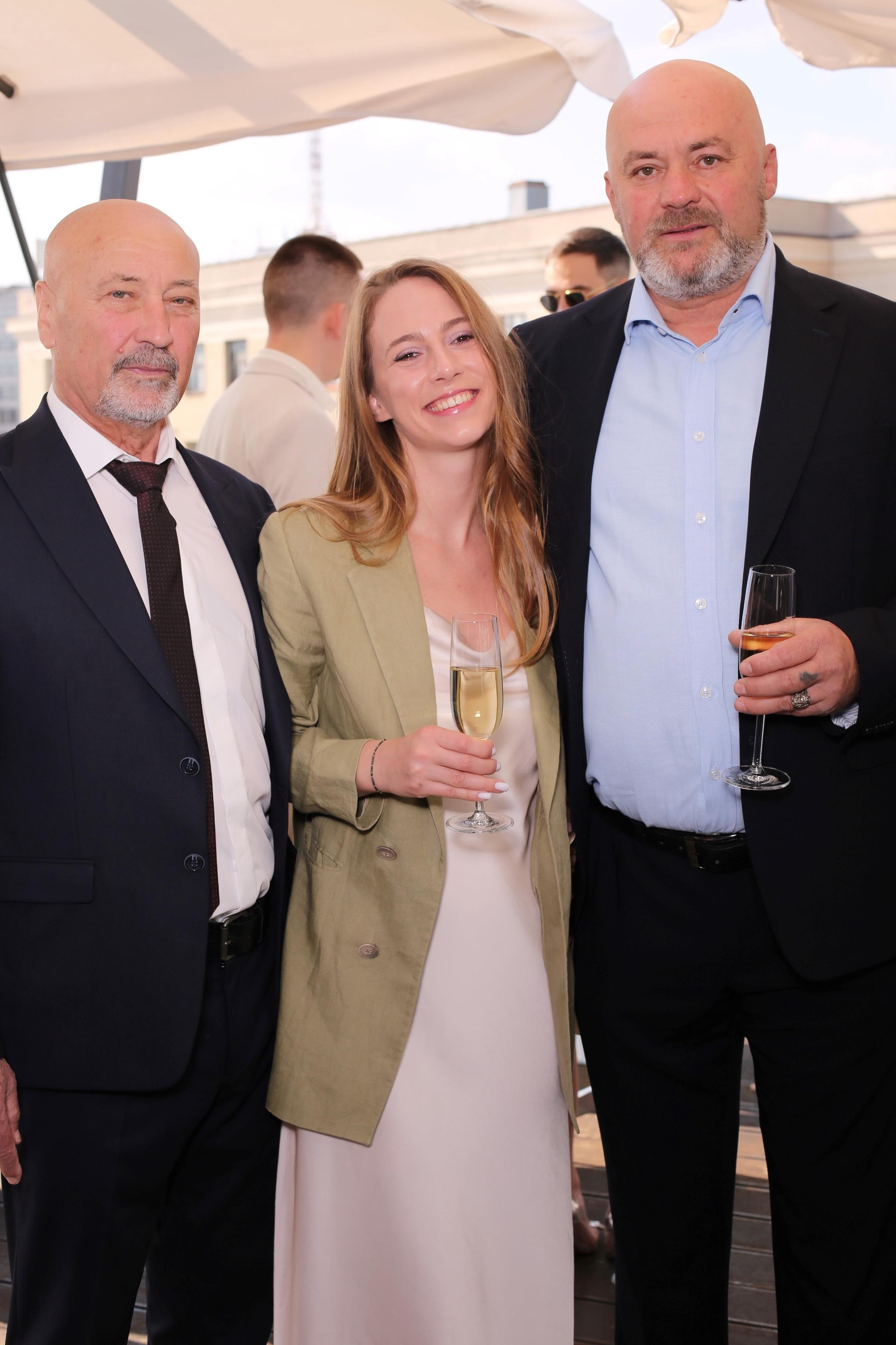 Максим та Іветта (AiR PhotoBox). Оренда інтерактивних фотозон у Харкові