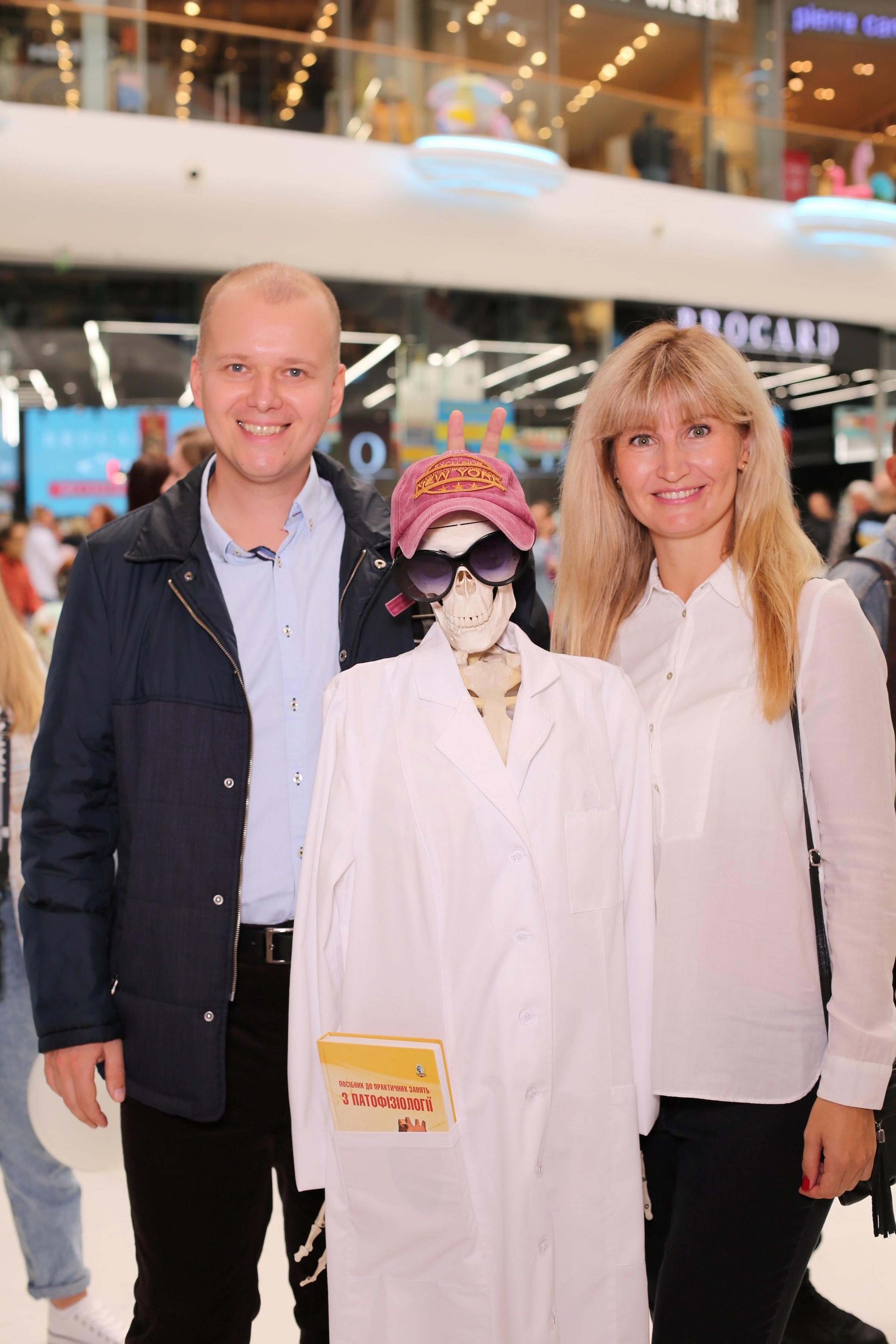 911 для НФАУ. Аренды интерактивных фотозон в Харькове